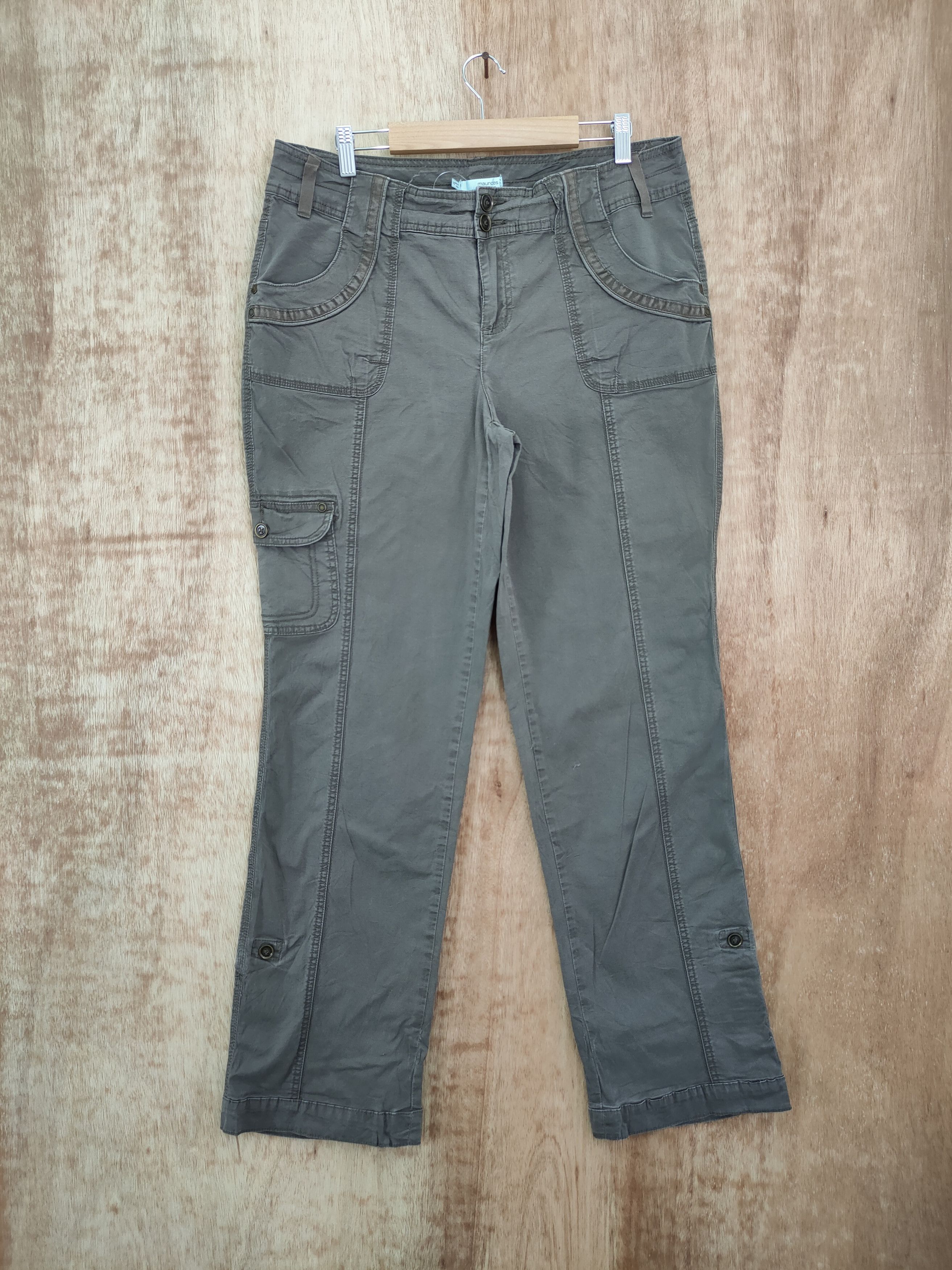 image of Vintage Maurices Multi Pocket Cropped Cargo Pants 985 in Grey, Women's (Size 34)