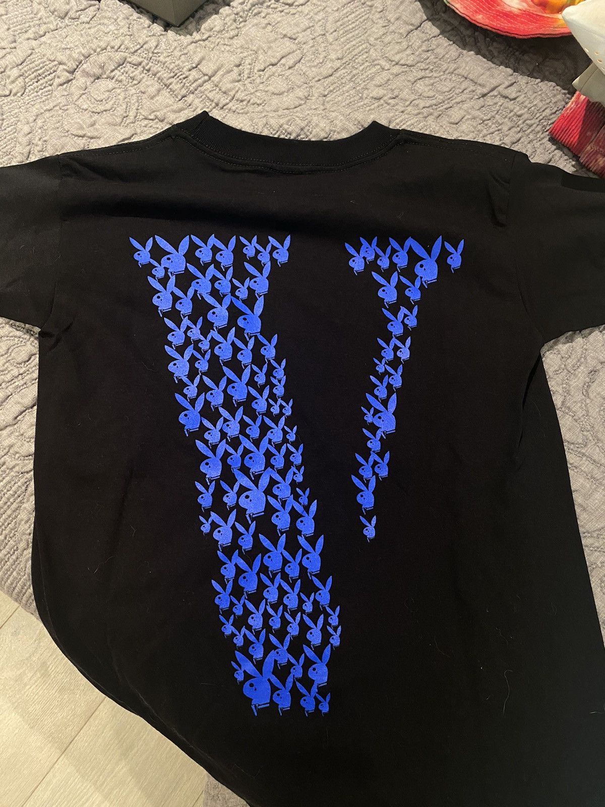 vlone playboi tee