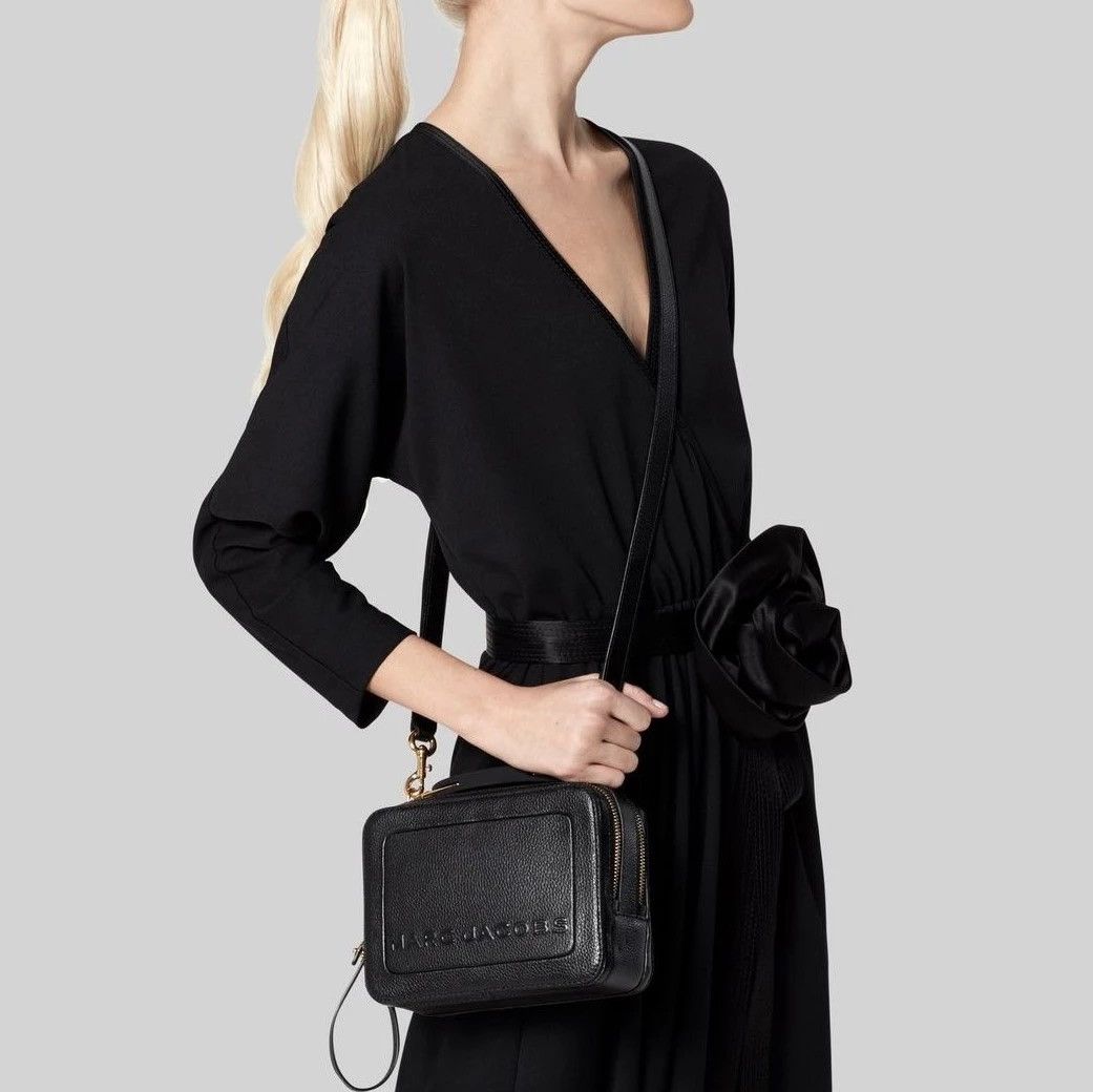 Marc Jacobs Marc Jacobs The Textured Mini Box Leather Black Crossbody