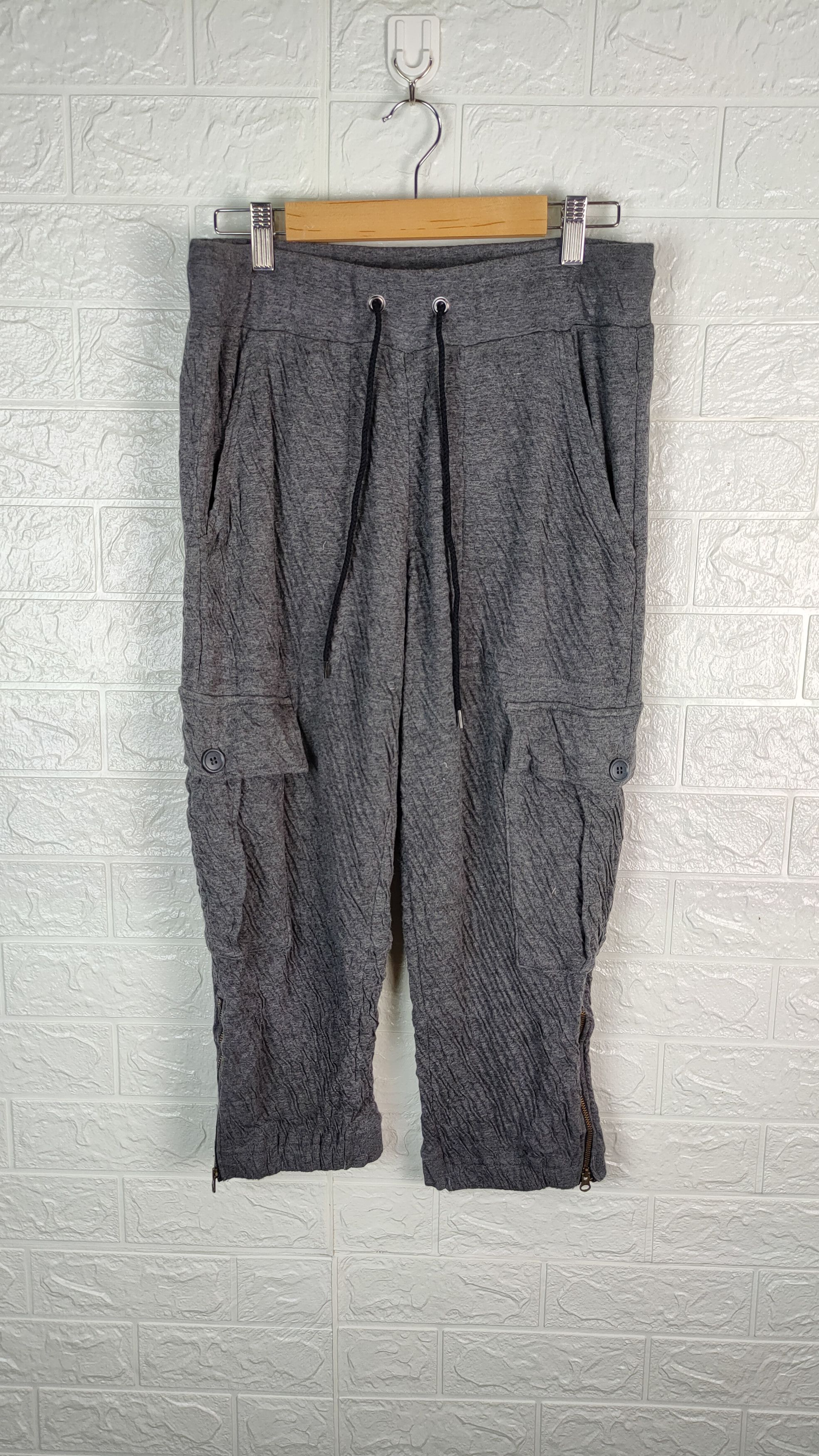 💥Japanese Brand Viri Multi Pocket Cropped Pants #0997💥