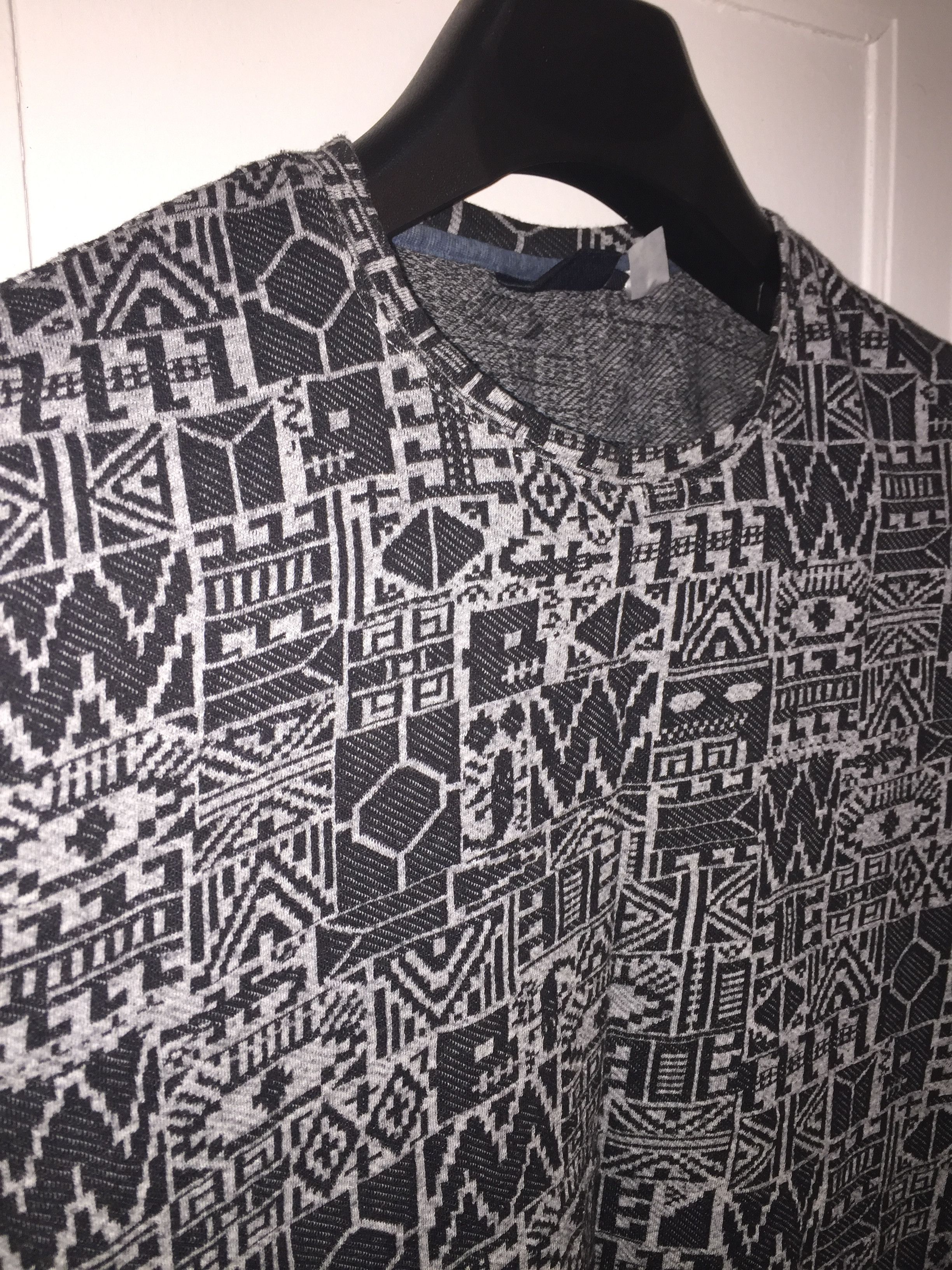 Tribal Tee - Gray and Black