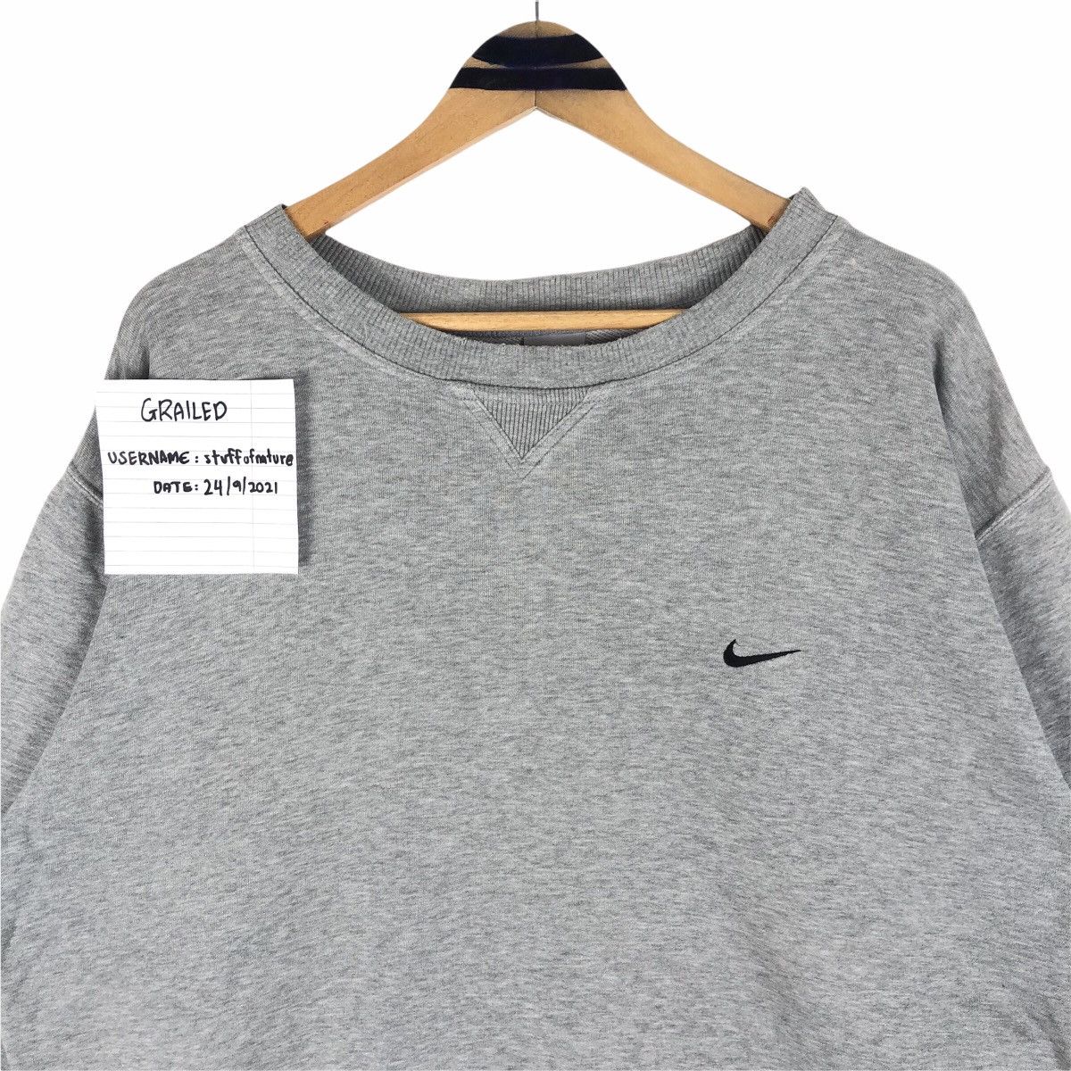 Nike Vintage Nike Swoosh Crewneck Sweatshirt Pullover Embroidery Size US XL / EU 56 / 4 - 12 Thumbnail