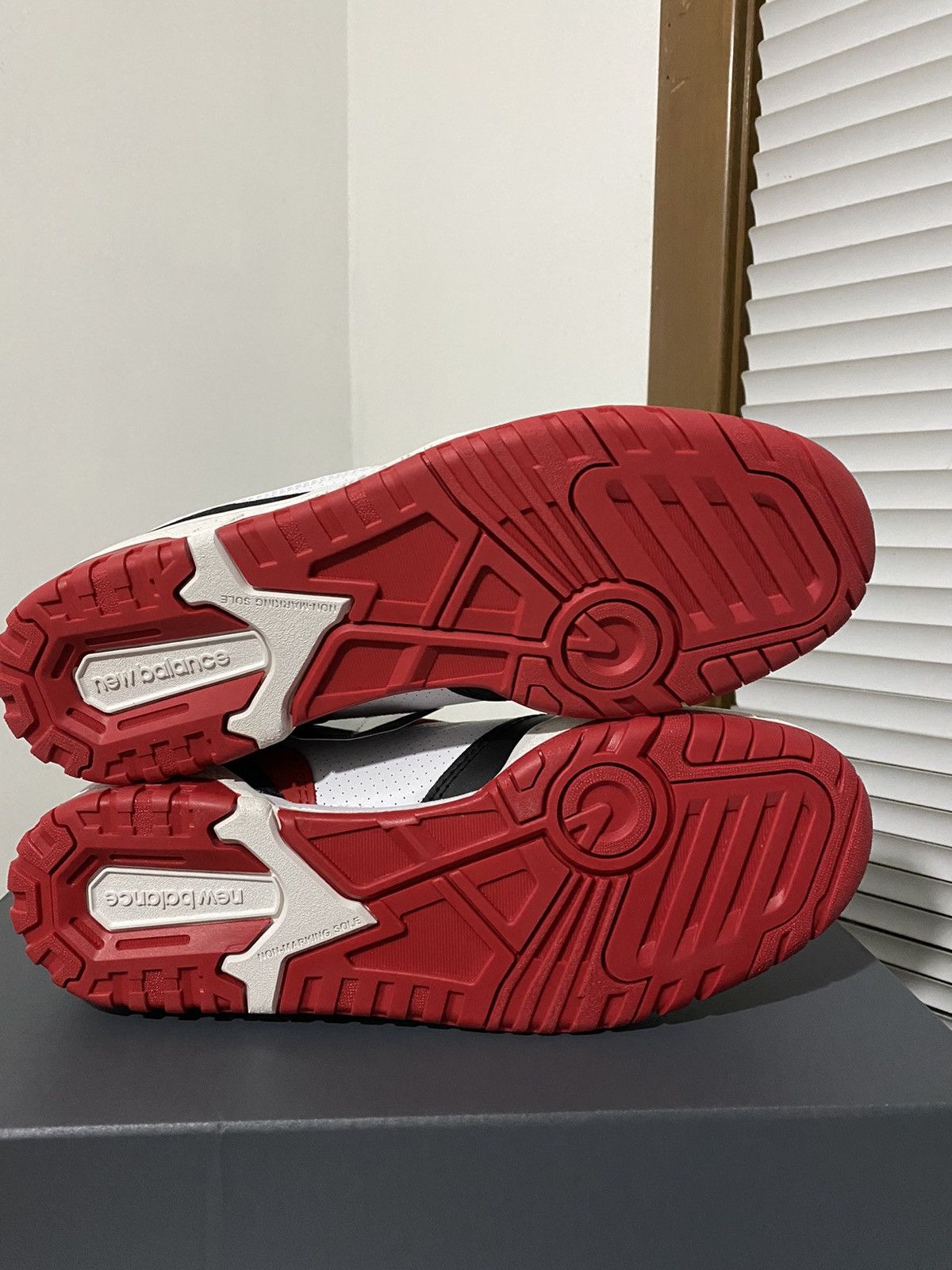 New Balance New Balance 550 Red White black size 8 US men’s Size US 8 / EU 41 - 4 Thumbnail
