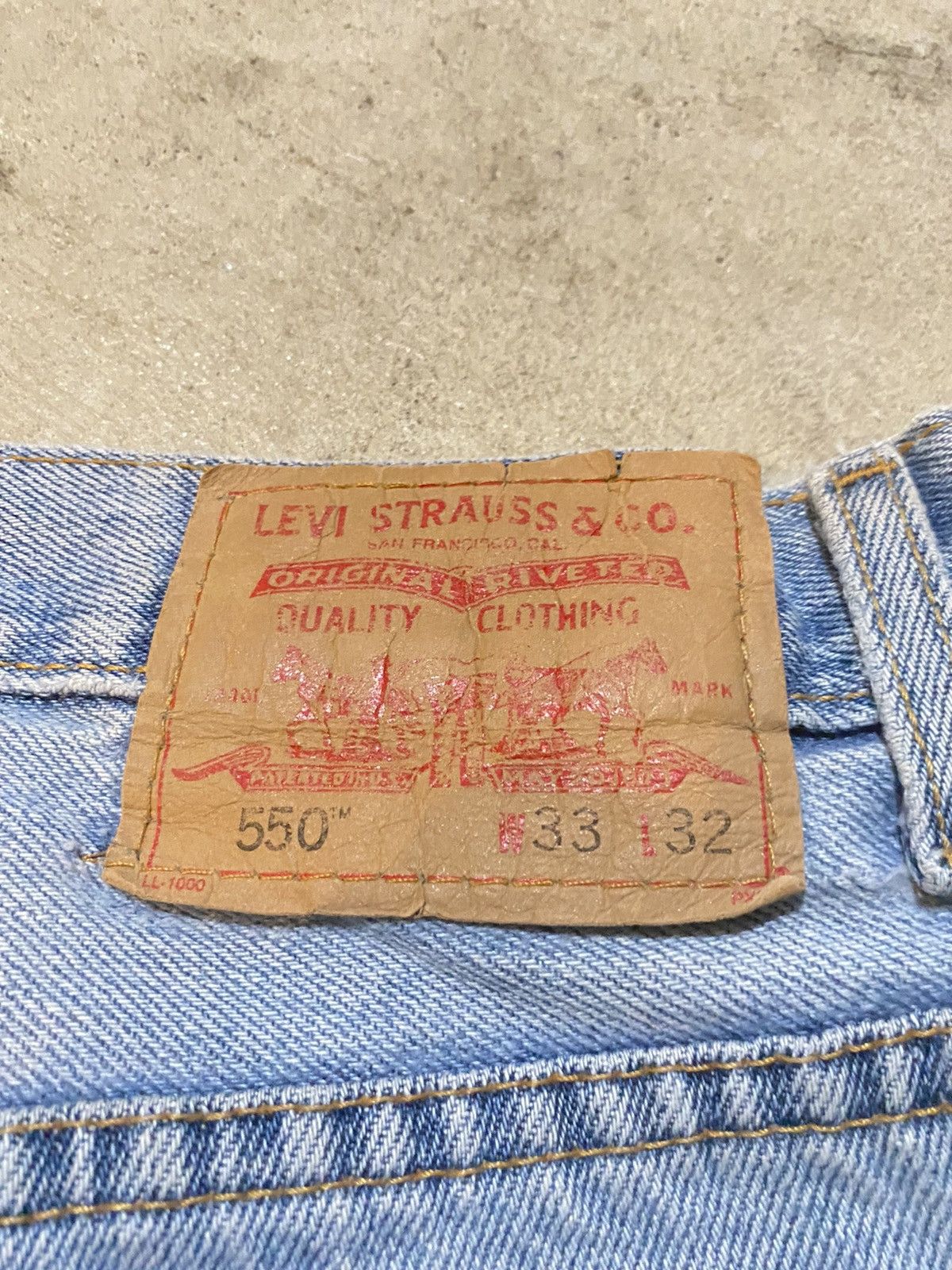 Levi's Vintage Levi’s 550 Light Wash Jeans Size US 33 - 6 Thumbnail