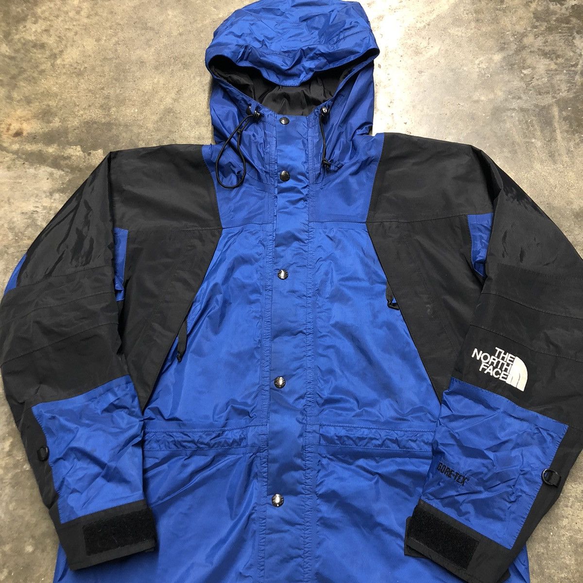 The North Face Vintage North Face Mountain Light Gore-Tex Jacket Medium Size US M / EU 48-50 / 2 - 3 Thumbnail