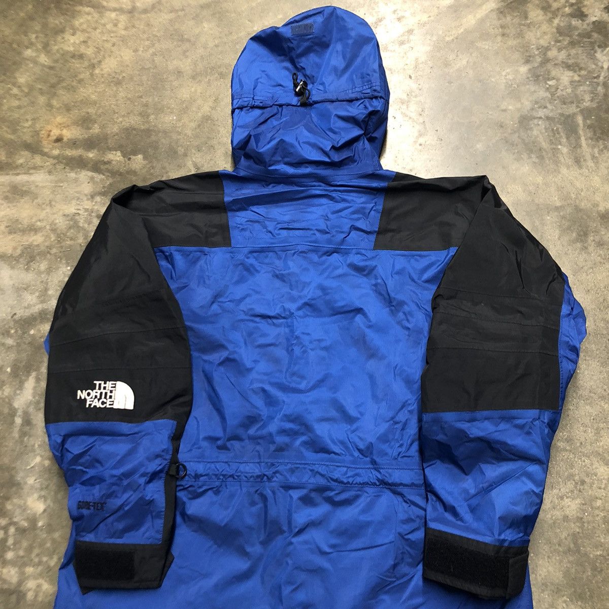 The North Face Vintage North Face Mountain Light Gore-Tex Jacket Medium Size US M / EU 48-50 / 2 - 14 Thumbnail