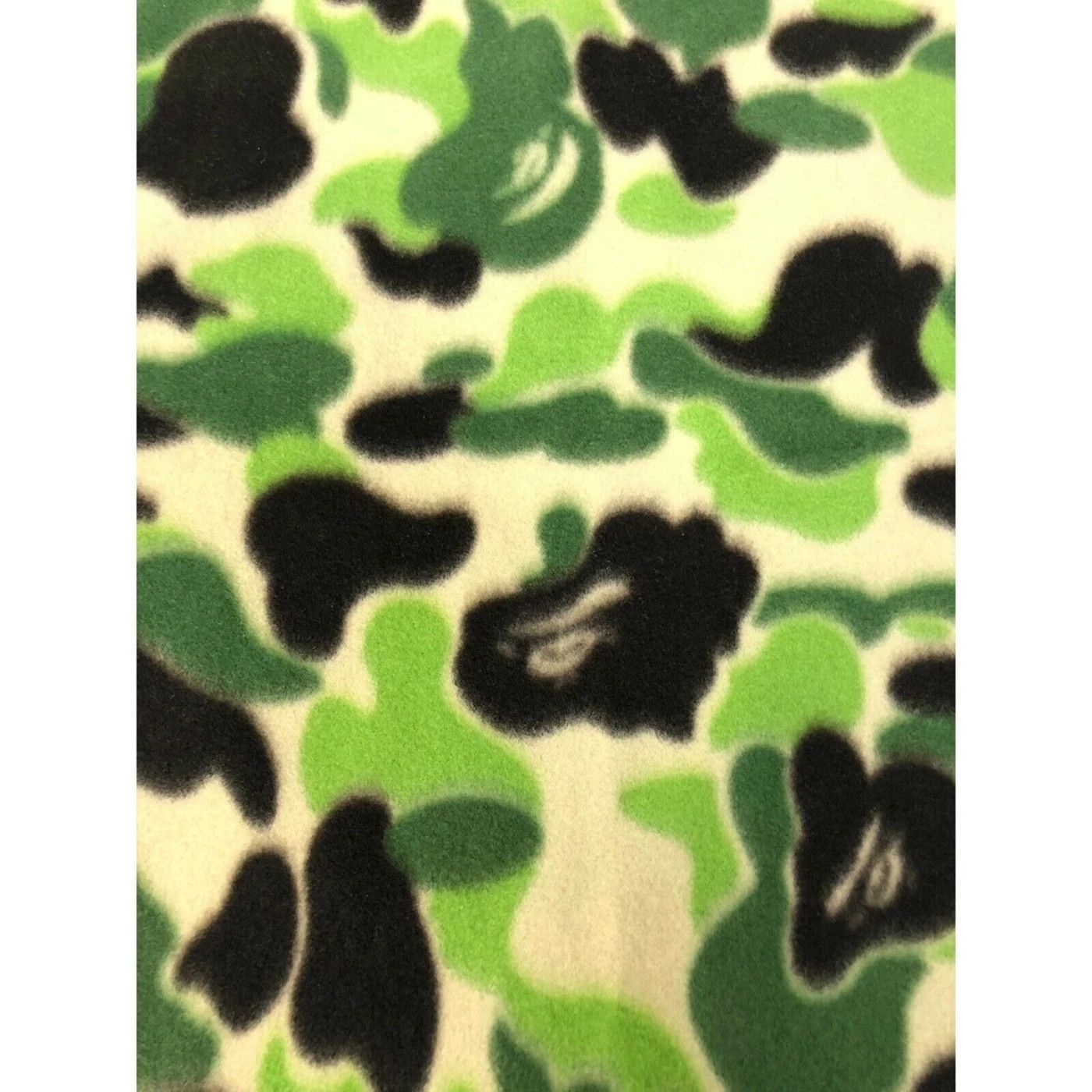 Bape 🔥 BAPE Mini Blanket Green Camo Fleece A Bathing Ape kaws Size ONE SIZE - 2 Thumbnail