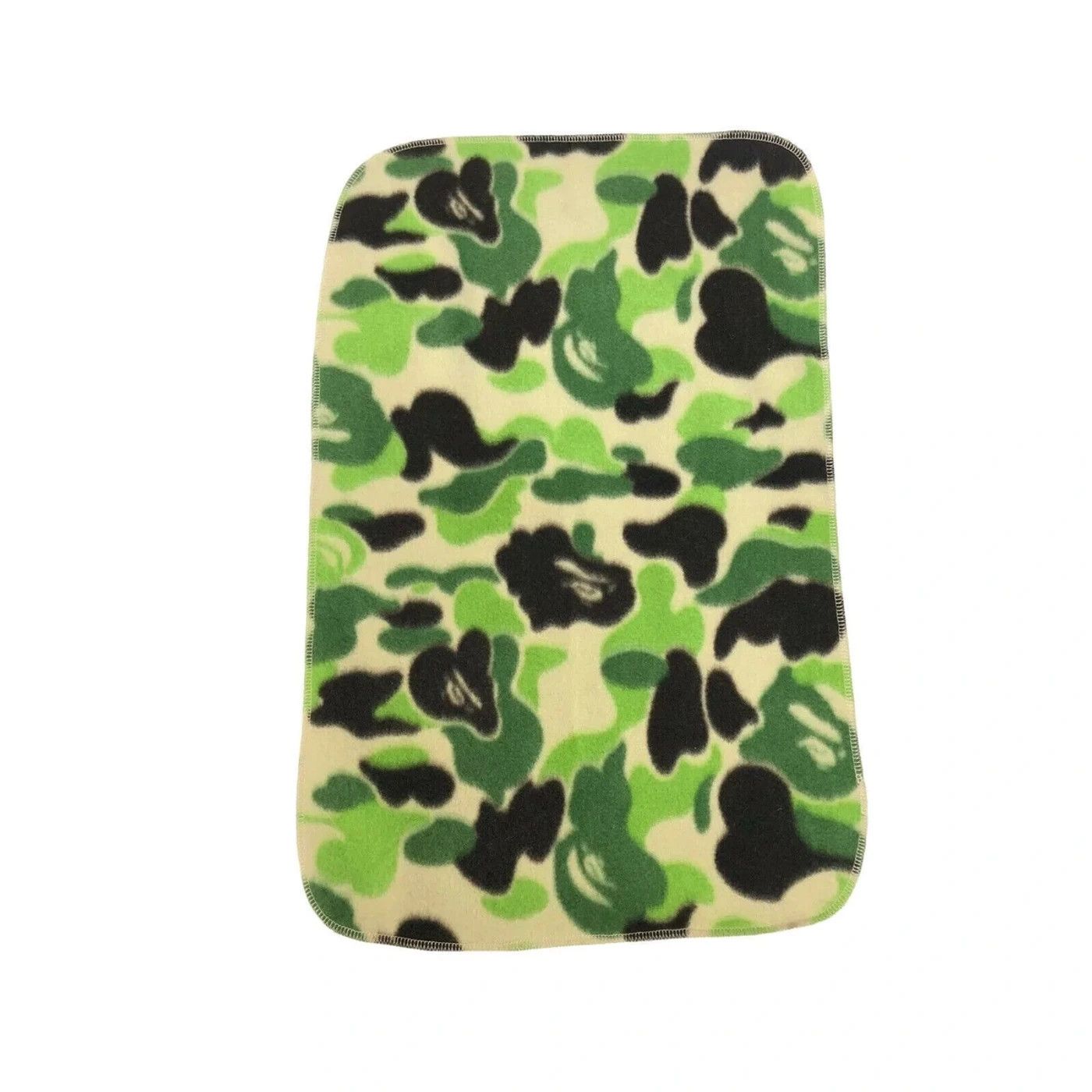 Bape 🔥 BAPE Mini Blanket Green Camo Fleece A Bathing Ape kaws Size ONE SIZE - 1 Thumbnail
