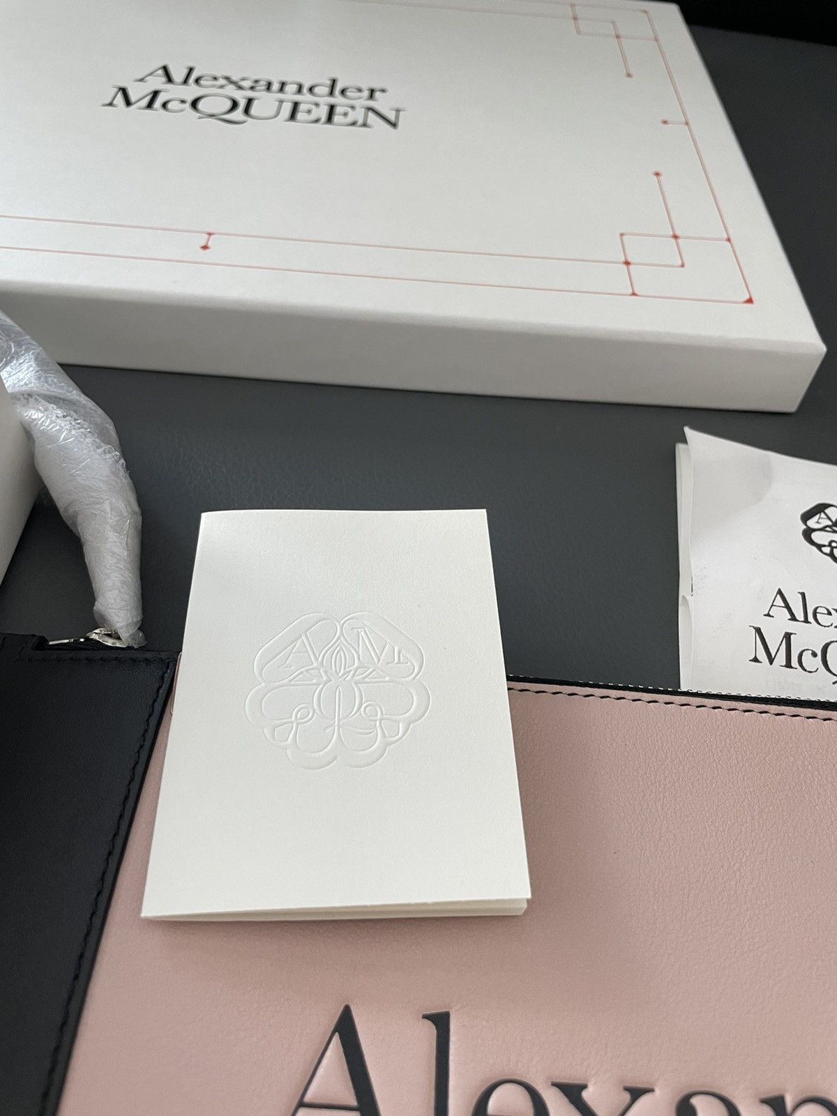 Alexander McQueen × MCQ Brand NEW Signature Rare Leather Pouch LimitedEdition Runway Size ONE SIZE - 5 Thumbnail