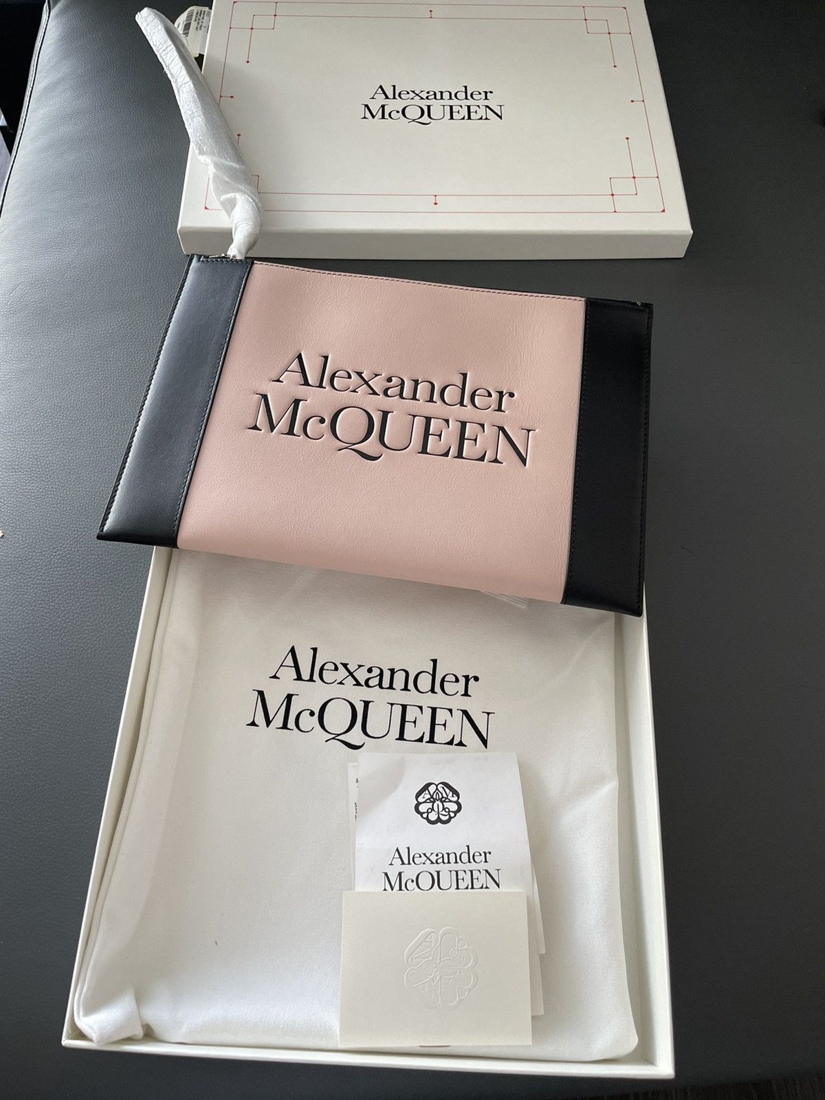 Alexander McQueen × MCQ Brand NEW Signature Rare Leather Pouch LimitedEdition Runway Size ONE SIZE - 7 Thumbnail