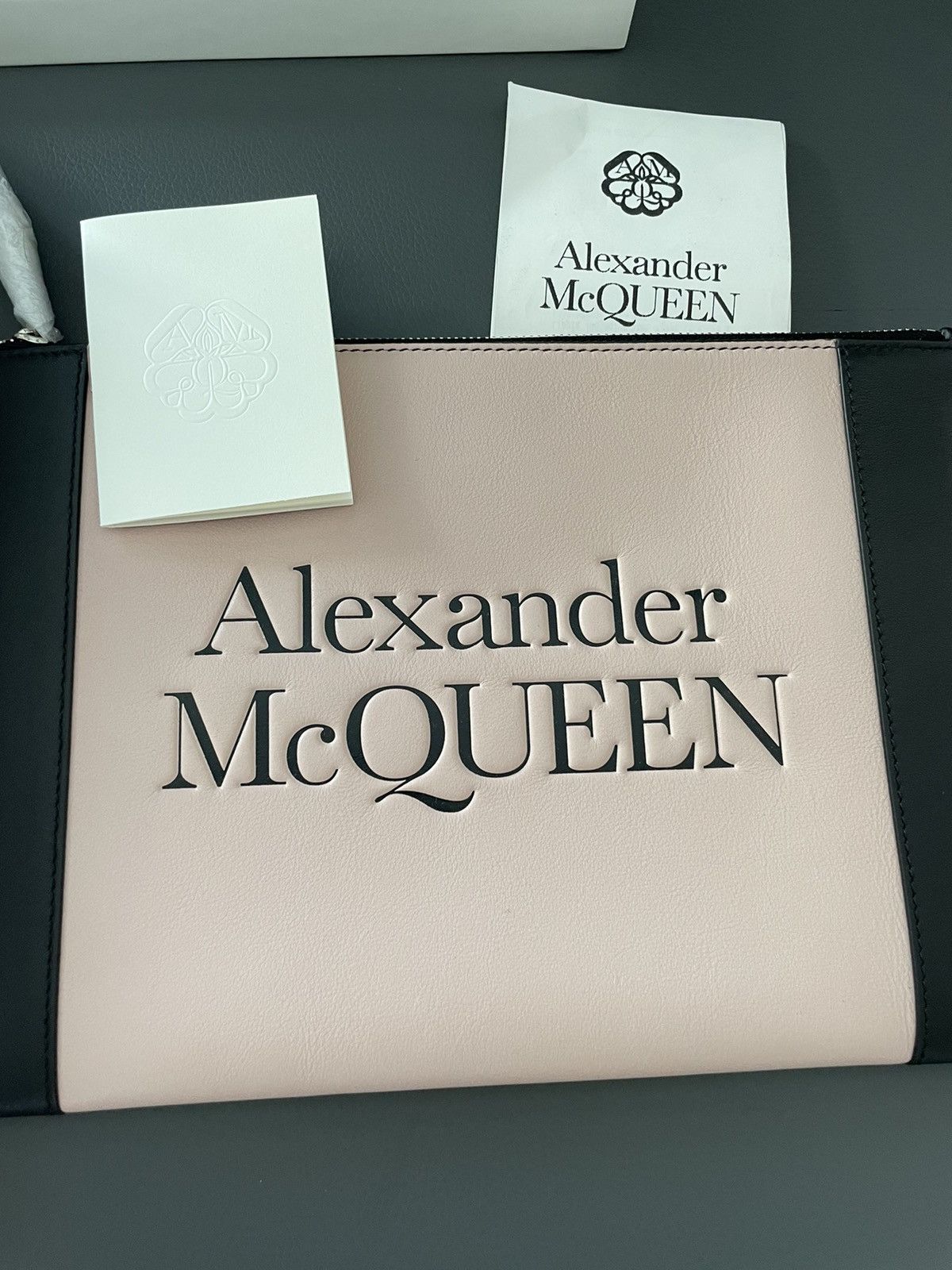 Alexander McQueen × MCQ Brand NEW Signature Rare Leather Pouch LimitedEdition Runway Size ONE SIZE - 6 Thumbnail