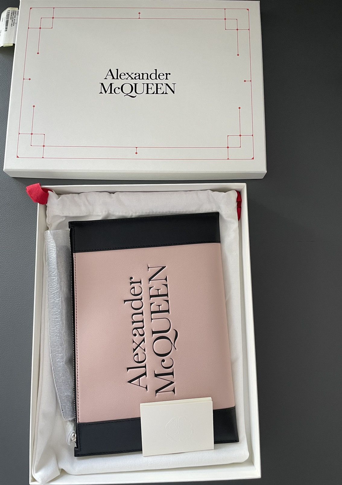 Alexander McQueen × MCQ Brand NEW Signature Rare Leather Pouch LimitedEdition Runway Size ONE SIZE - 15 Thumbnail