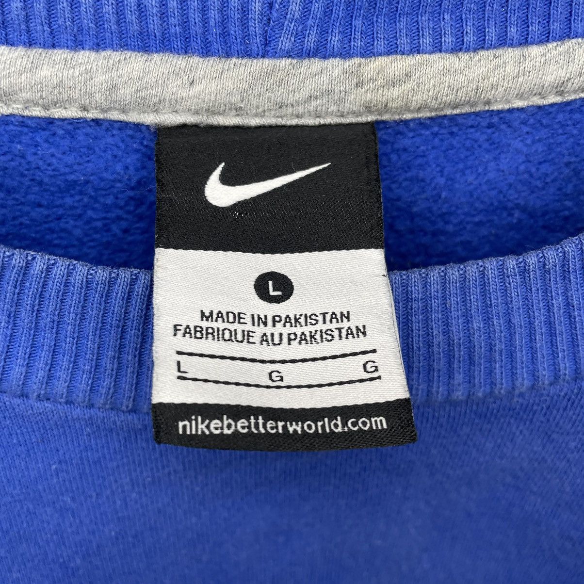 Nike × Vintage Vintage Nike Mini Swoosh Crewneck Sweatshirt L 00s Size US L / EU 52-54 / 3 - 3 Thumbnail
