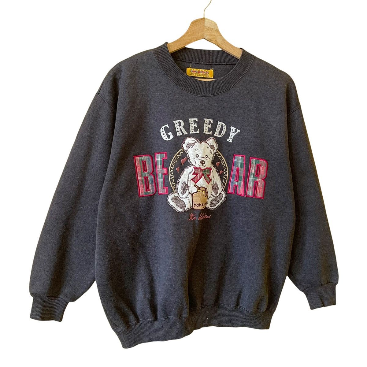 Japanese Brand Vintage Greedy Bear Big Logo Crewneck Sweatshirt OverSize S Size US S / EU 44-46 / 1 - 2 Thumbnail