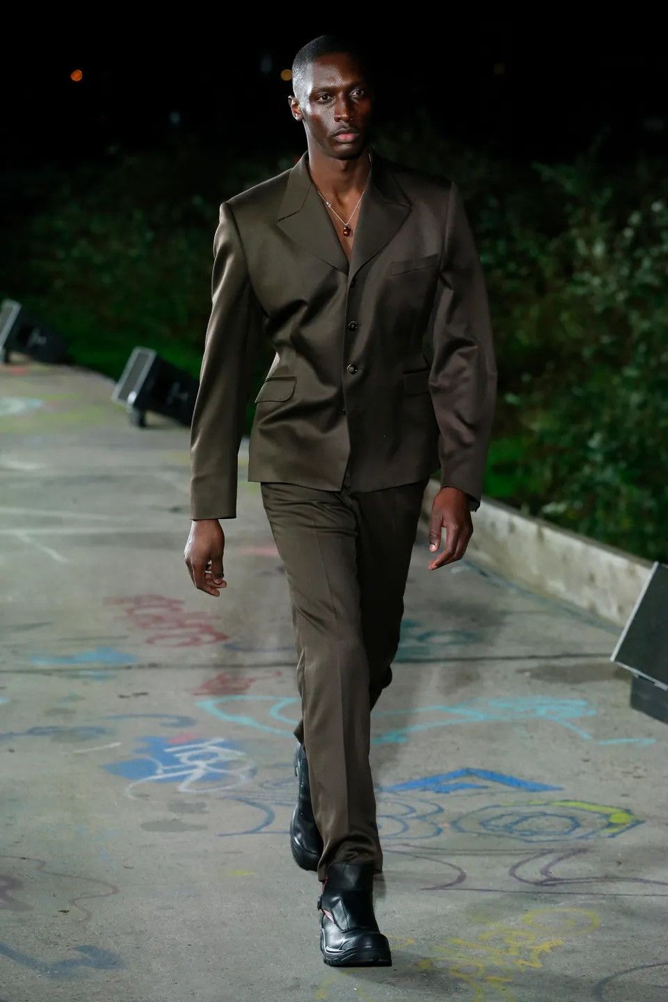 GmbH GmbH AW18 Suit Size 48R - 1 Thumbnail
