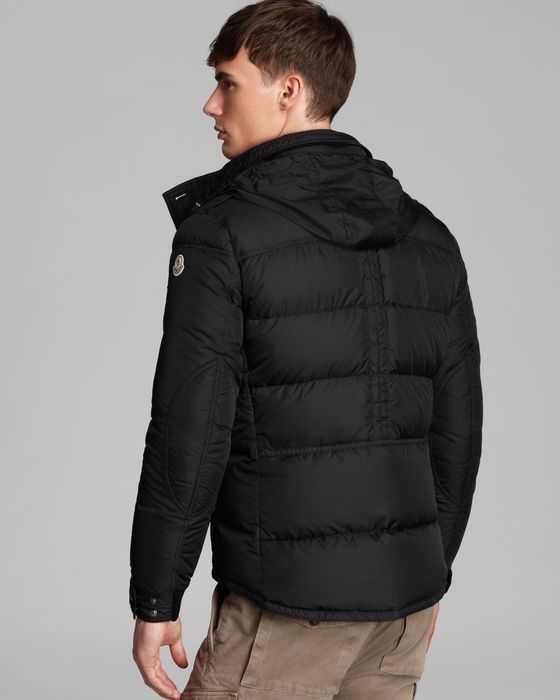 Moncler shop tours jacket