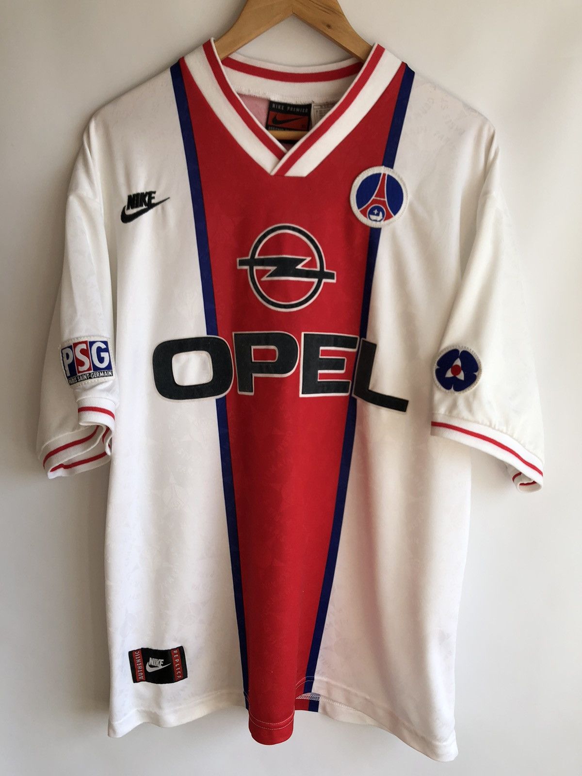 PSG PARIS SAINT GERMAIN 1995/96 Away Football Shirt M Soccer Jersey NIKE  #Nike #Jerseys