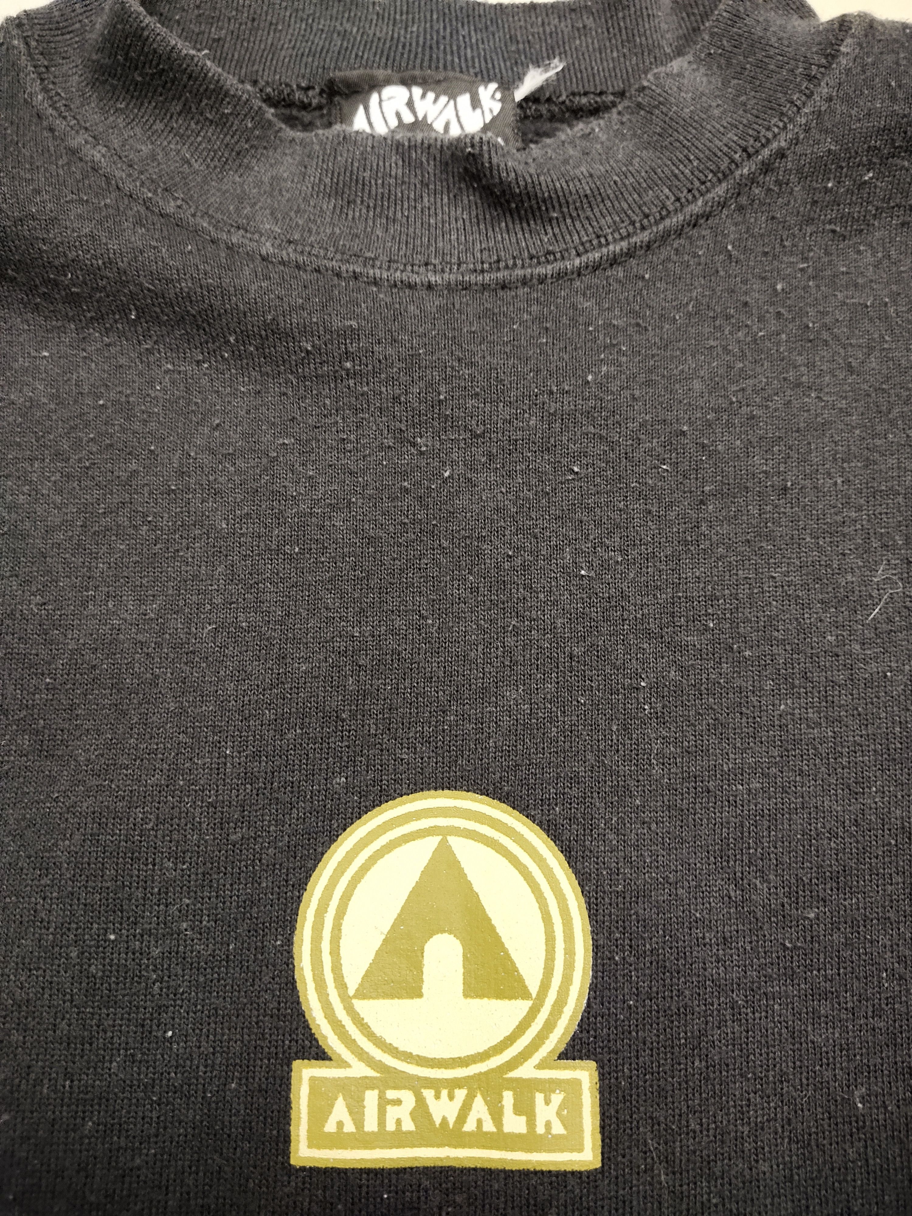 Vintage Vintage 90's Airwalk Big Logo Sweatshirt Size US L / EU 52-54 / 3 - 3 Thumbnail