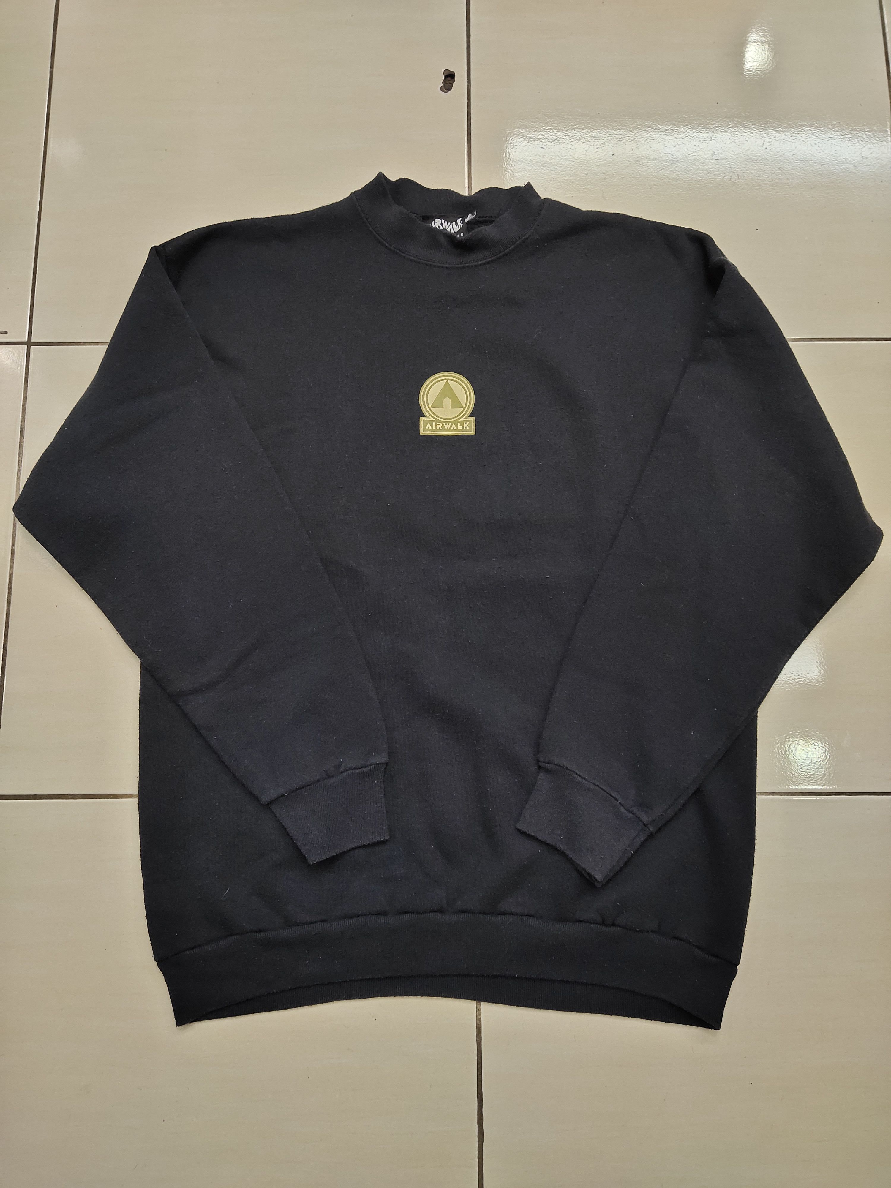 Vintage Vintage 90's Airwalk Big Logo Sweatshirt Size US L / EU 52-54 / 3 - 2 Thumbnail