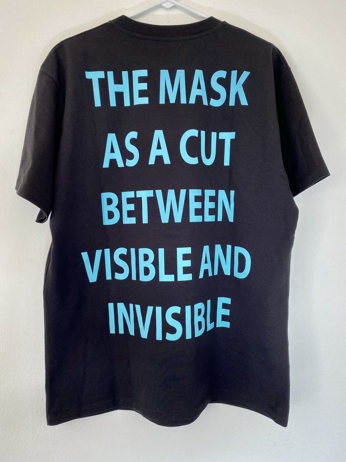 Gucci manifesto t shirt hot sale