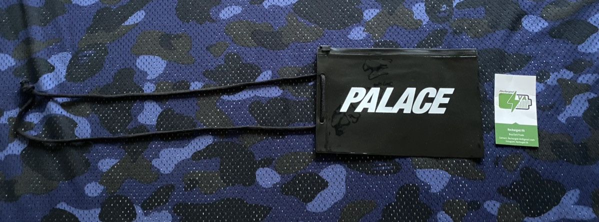 Palace 100% Authentic Palace Skateboards Black Waterproof Zip Pouch Size ONE SIZE - 2 Thumbnail