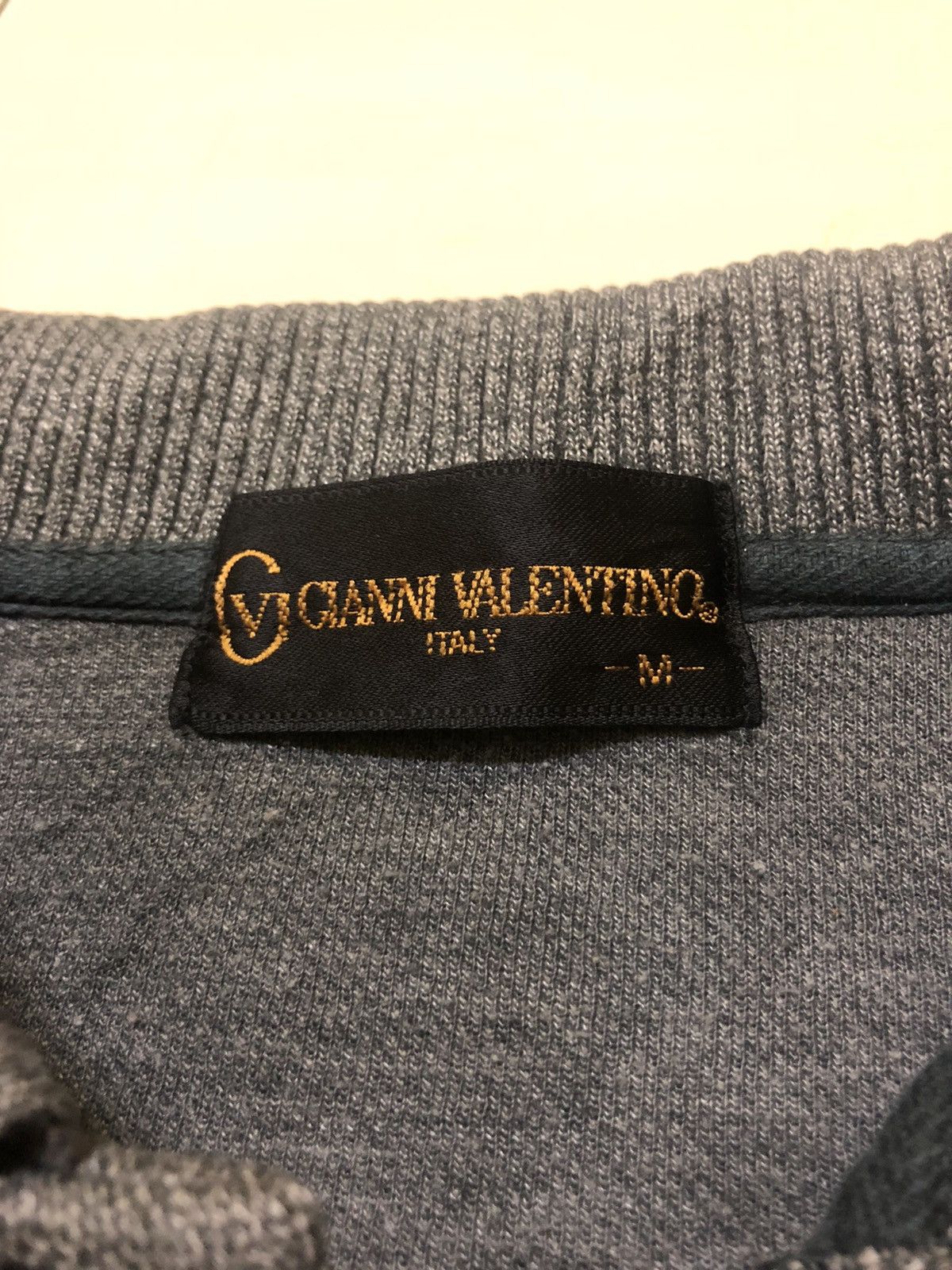 Valentino Gianni Valentino Polo Sweatshirt Vintage Size US M / EU 48-50 / 2 - 3 Preview