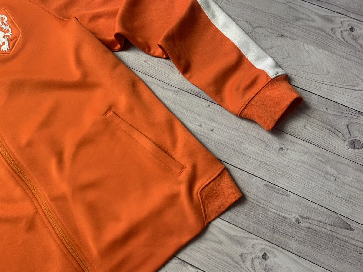 Vintage Vintage Nike Nederland Holland track jacket Orange size L/XL Size US L / EU 52-54 / 3 - 4 Thumbnail