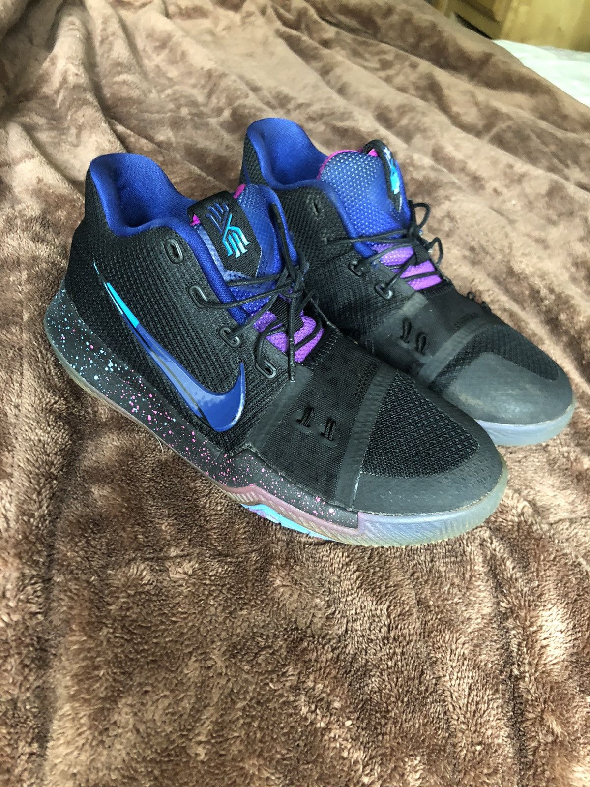 Kyrie 3 flip the switch size 12 hotsell