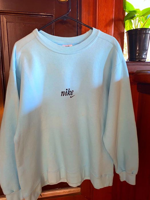 Baby blue vintage nike 2024 sweatshirt