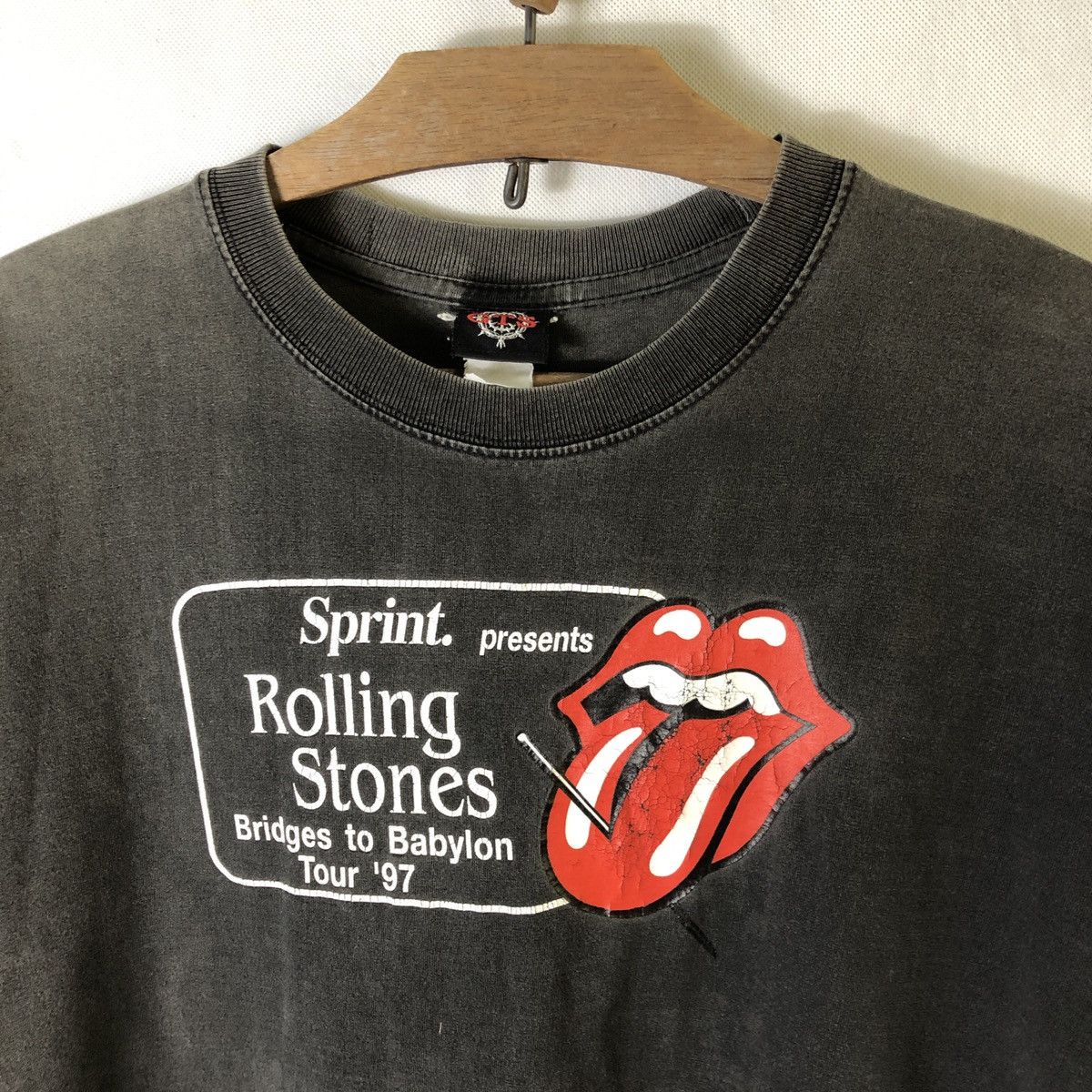 Vintage Vintage Rolling Stones Babylon Tour Bootleg Tees Size US L / EU 52-54 / 3 - 3 Thumbnail