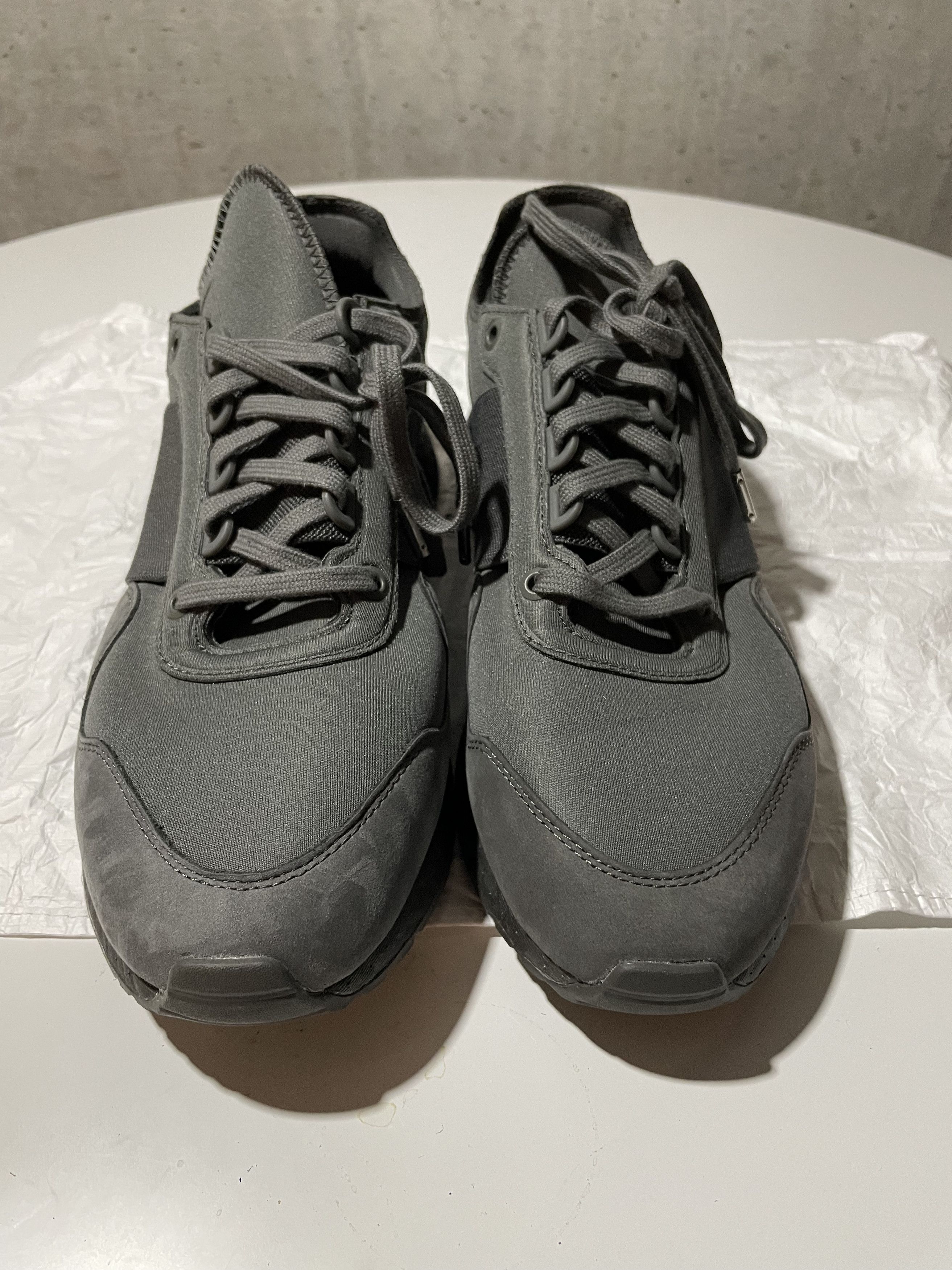 Adidas × Daniel Arsham Daniel Arsham x New York Present 'Dark Grey' Size US 10.5 / EU 43-44 - 2 Thumbnail