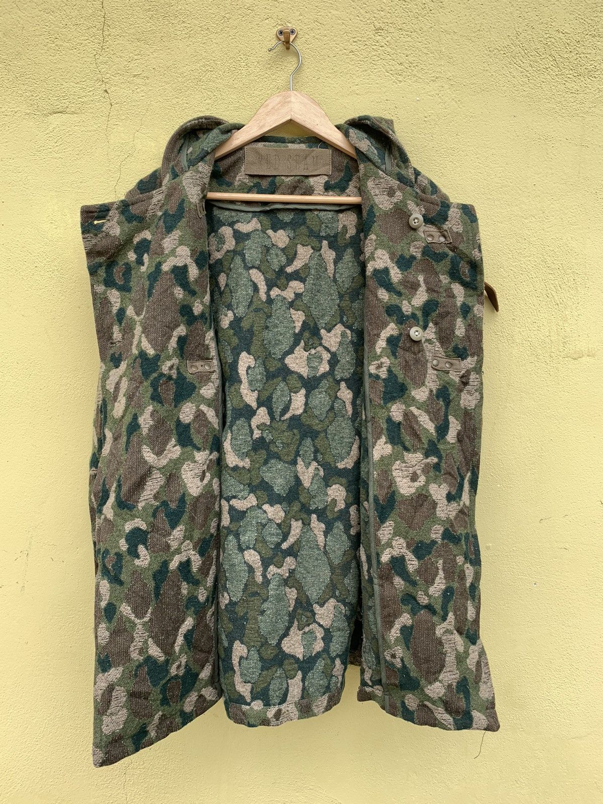 Japanese Brand × Vintage Hoodie jacket camo buckle up Size US L / EU 52-54 / 3 - 3 Thumbnail