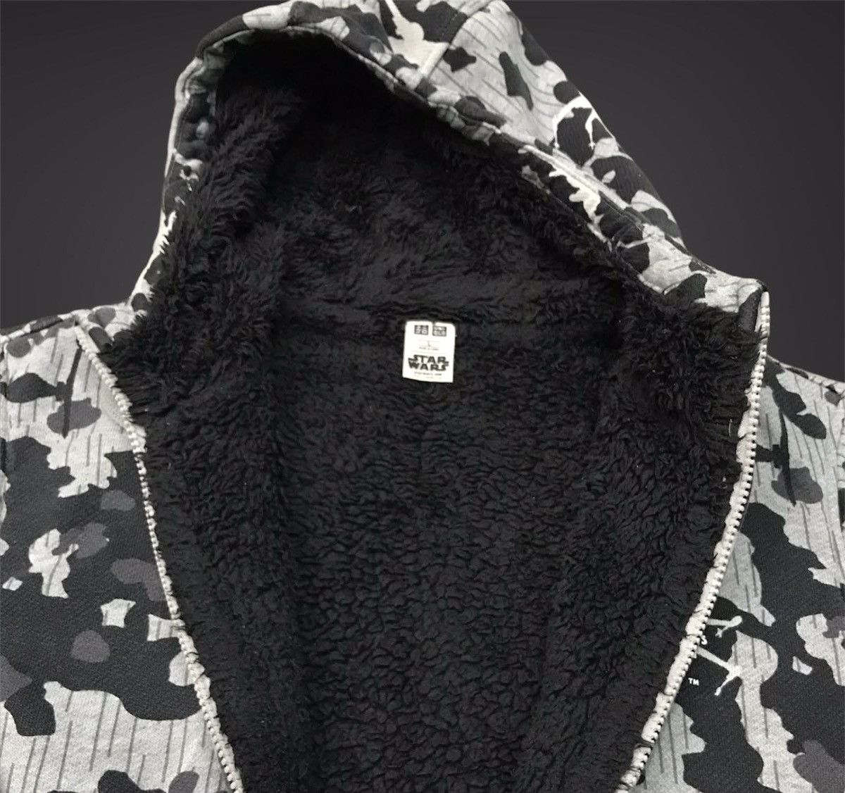 Star Wars × Vintage 💥 Cyber Week 💥 Vintage Uniqlo x star wars hoodies sherpa Size US L / EU 52-54 / 3 - 4 Thumbnail