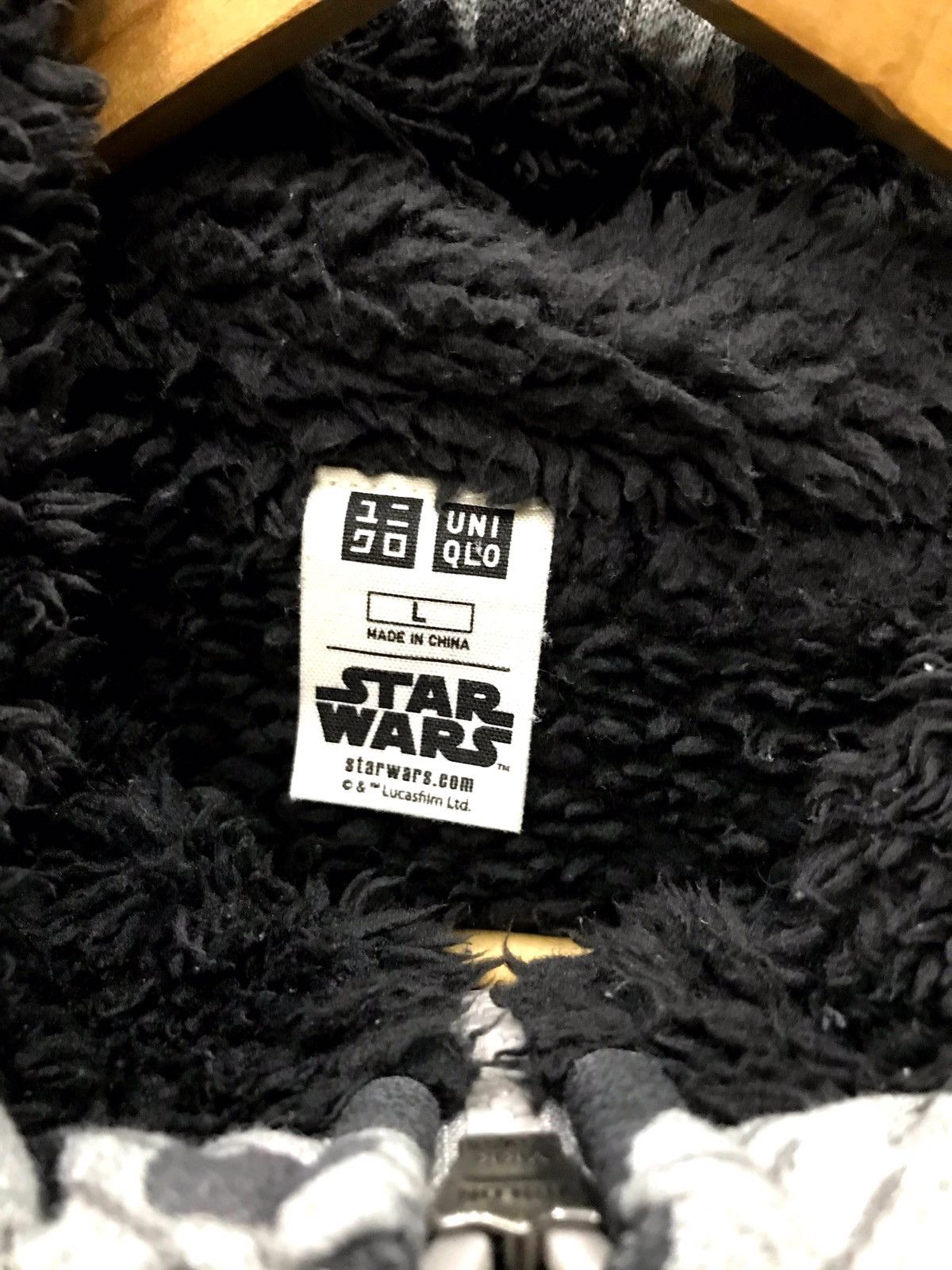 Star Wars × Vintage 💥 Cyber Week 💥 Vintage Uniqlo x star wars hoodies sherpa Size US L / EU 52-54 / 3 - 5 Thumbnail