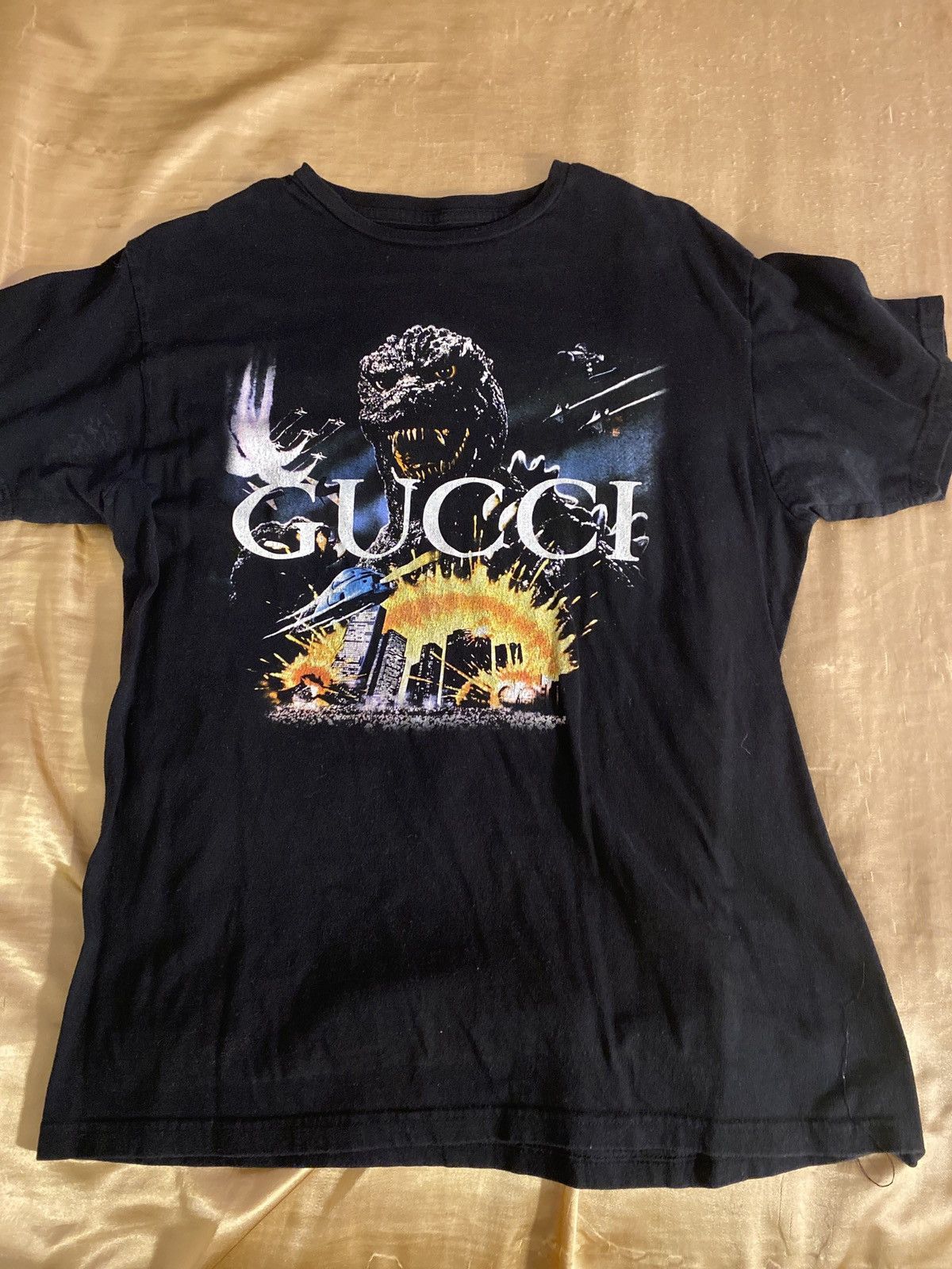 Gucci godzilla shirt online