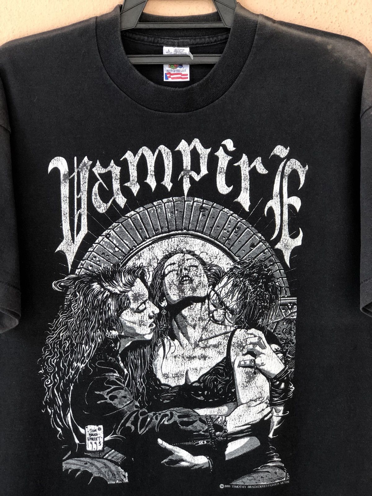 Expert Horror Vintage 90s VAMPIRE Fashion Victim Horror Distressed Tee Size US L / EU 52-54 / 3 - 2 Thumbnail