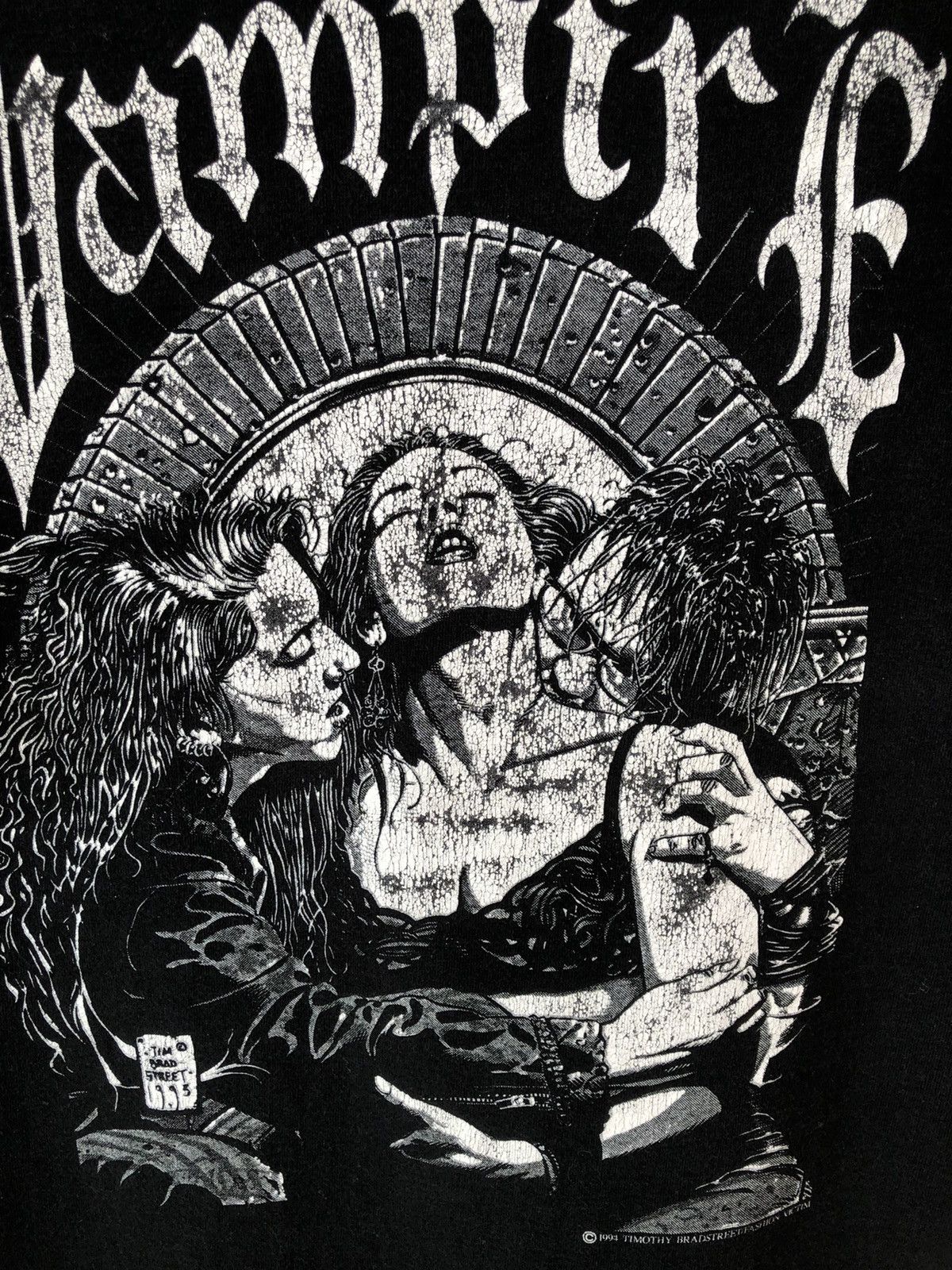 Expert Horror Vintage 90s VAMPIRE Fashion Victim Horror Distressed Tee Size US L / EU 52-54 / 3 - 3 Thumbnail