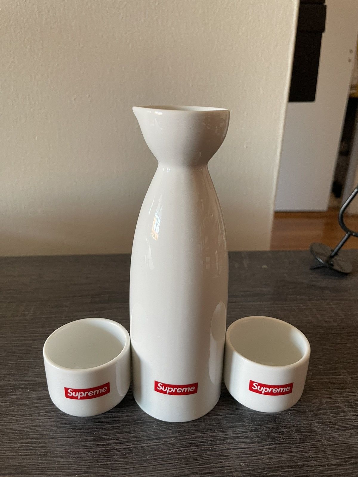 Supreme sake set