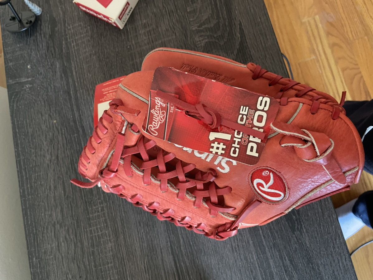 Red Supreme Baseball Mitt Base Runner Oven Mitt Sliding Mitts For