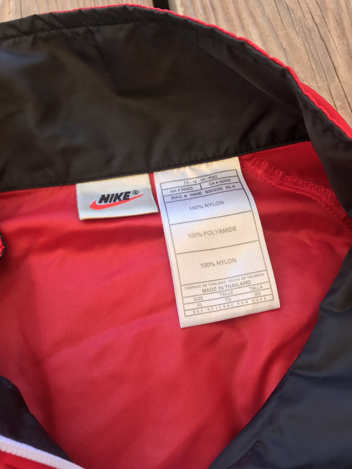 Nike Vintage Nike Big swoosh jacket Size US XL / EU 56 / 4 - 4 Thumbnail