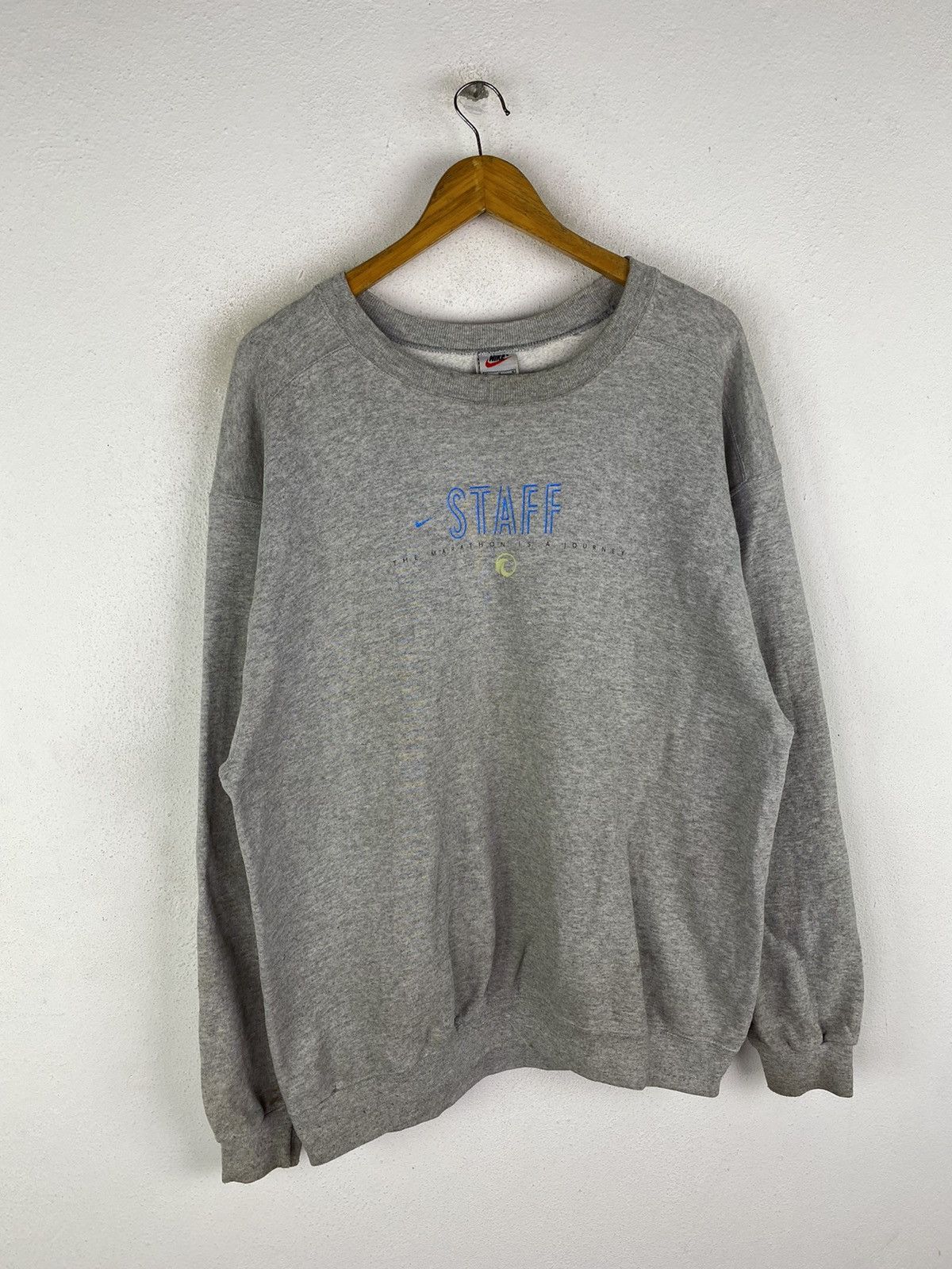 Nike × Vintage NIKE HONOLULU MARATHON STAFF SWEATSHIRT MADE IN USA Size US L / EU 52-54 / 3 - 3 Thumbnail