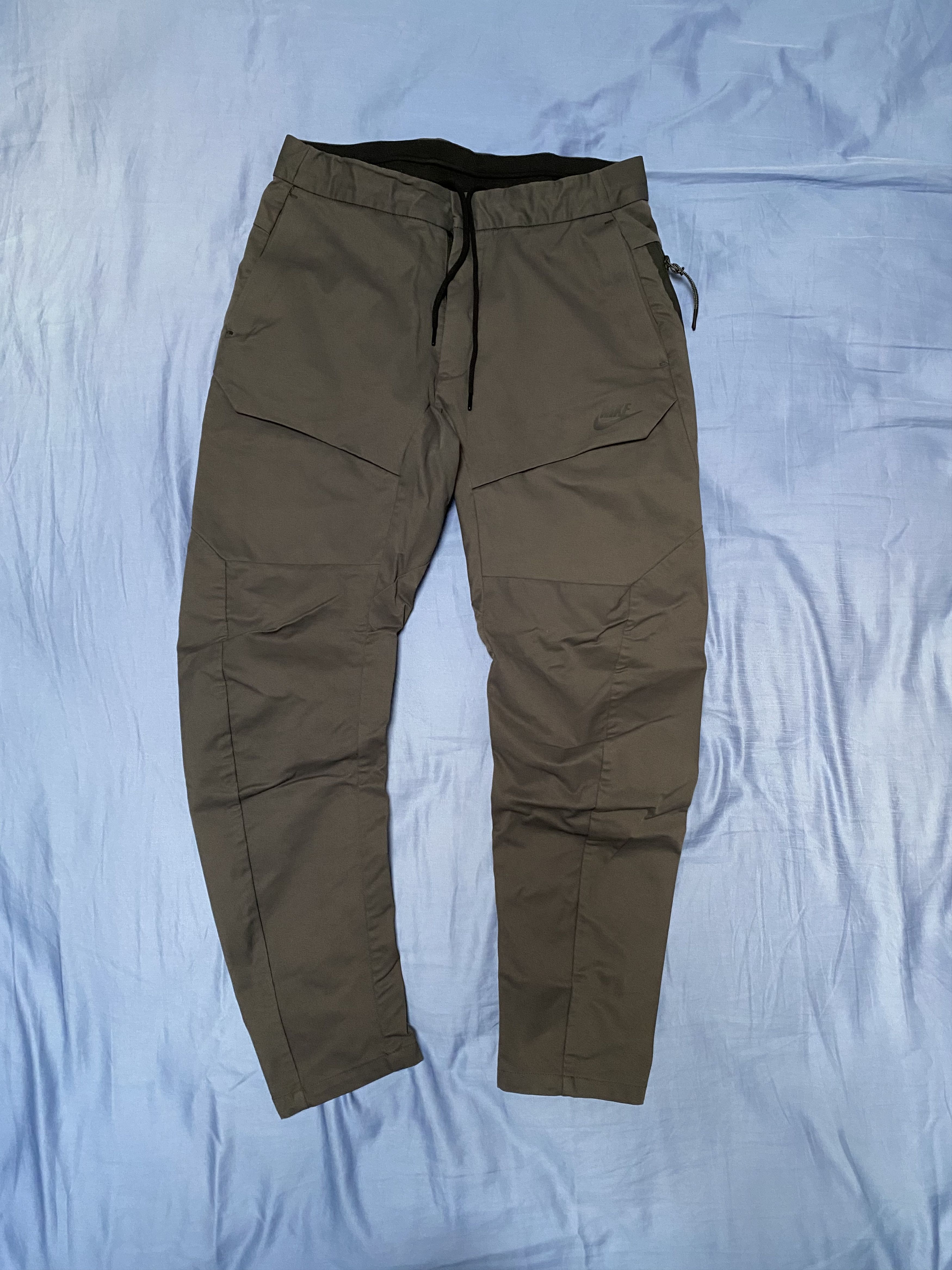 Nike NIKE TECH PACK WOVEN CARGO PANTS 930281 060 Grailed