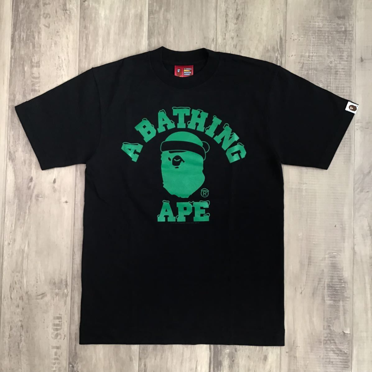 Bape BAPE 2006 Christmas College Logo T-shirt Black Size US S / EU 44-46 / 1 - 2 Thumbnail