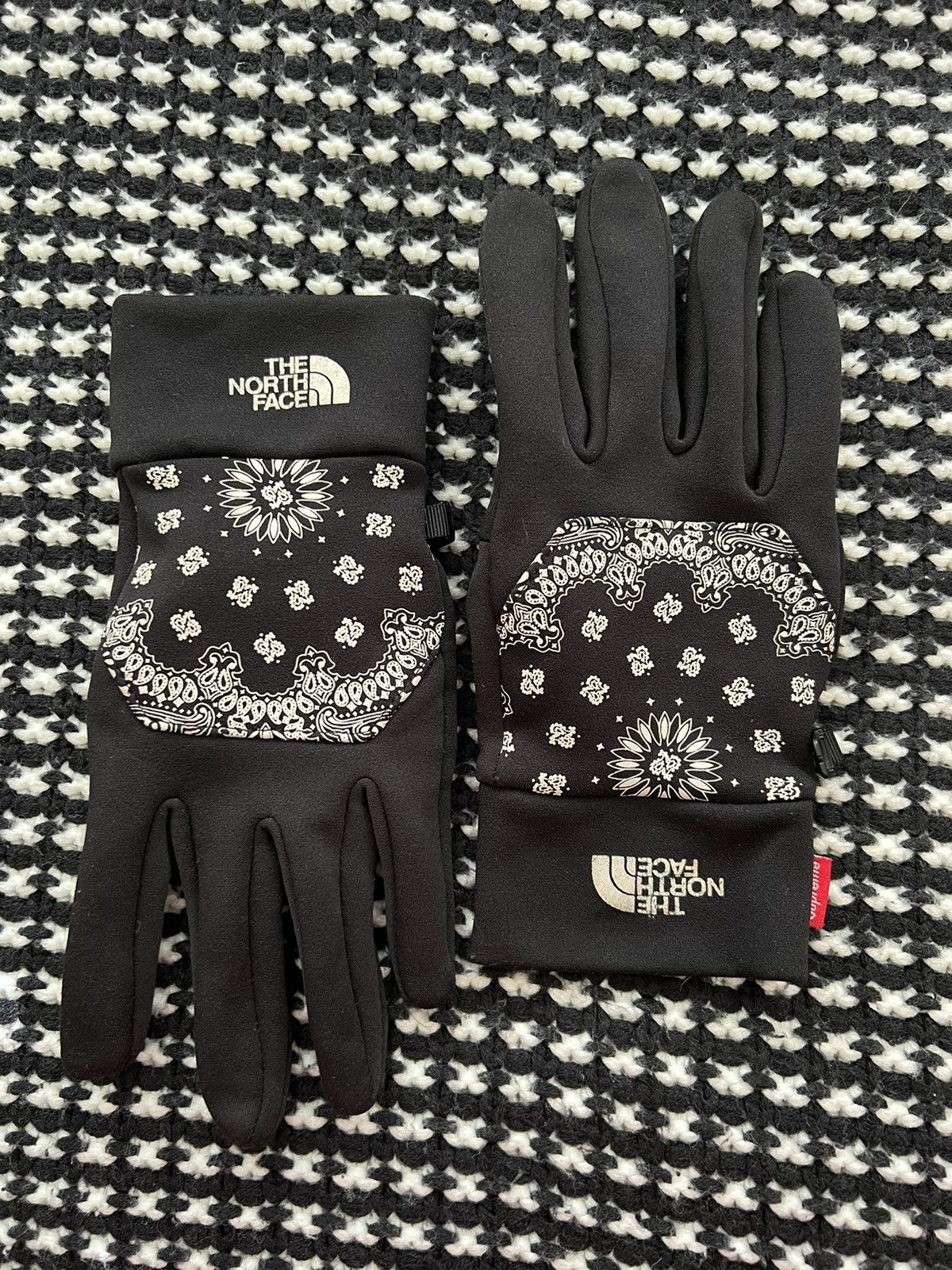 Supreme Supreme The North Face Bandana Gloves | Grailed