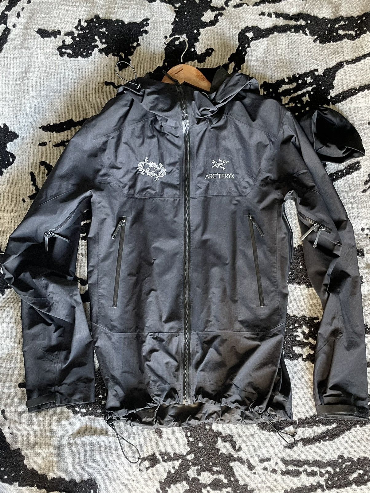 Arc'Teryx ARCTERYX BETA SL | Grailed