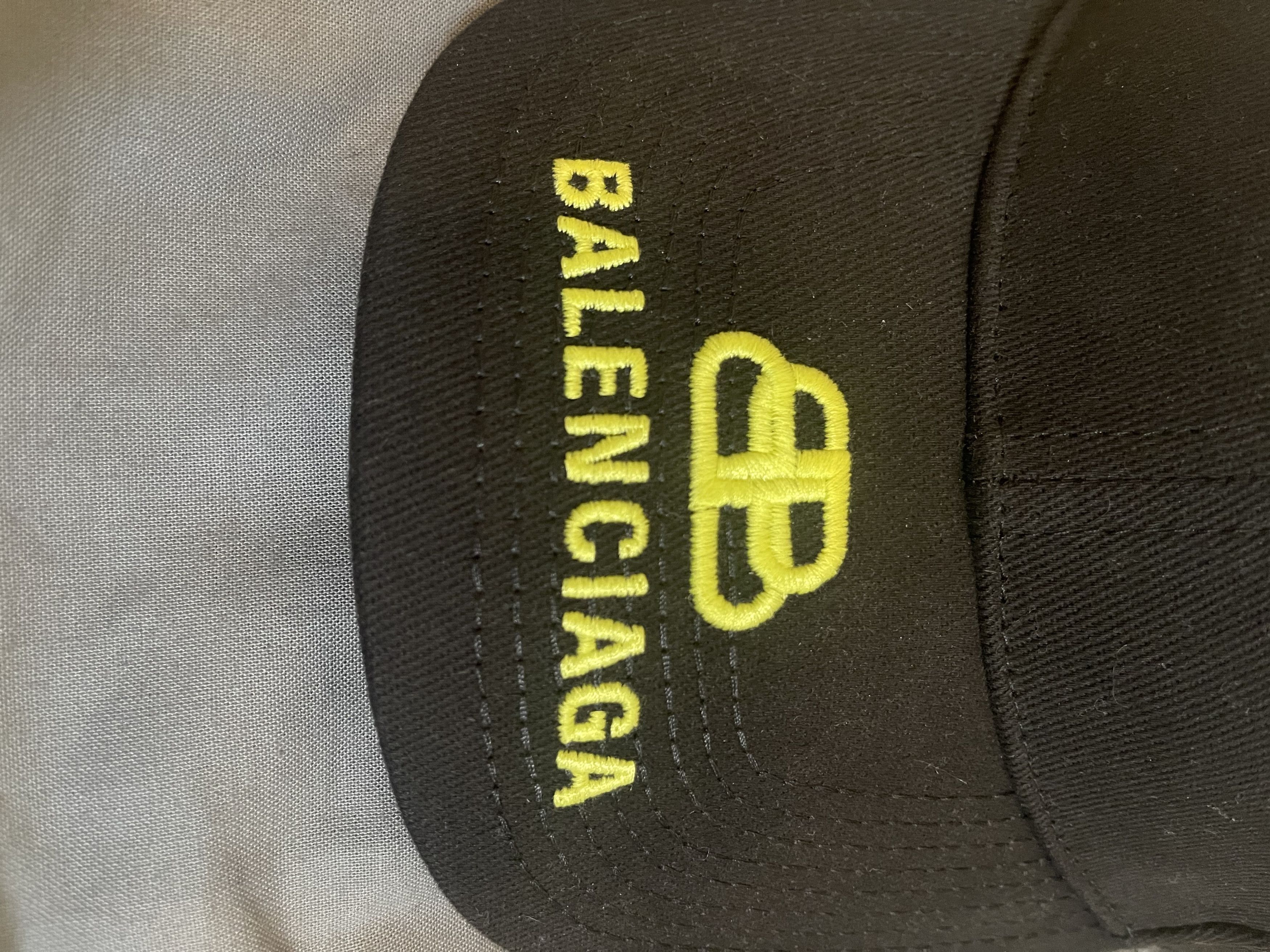 Balenciaga Logo hat Size ONE SIZE - 2 Thumbnail