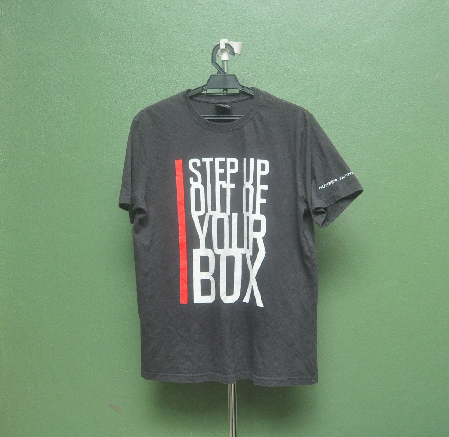Number (N)ine Number (N)ine Colebration Marlboro Tee Travis Scott style Size US L / EU 52-54 / 3 - 1 Thumbnail