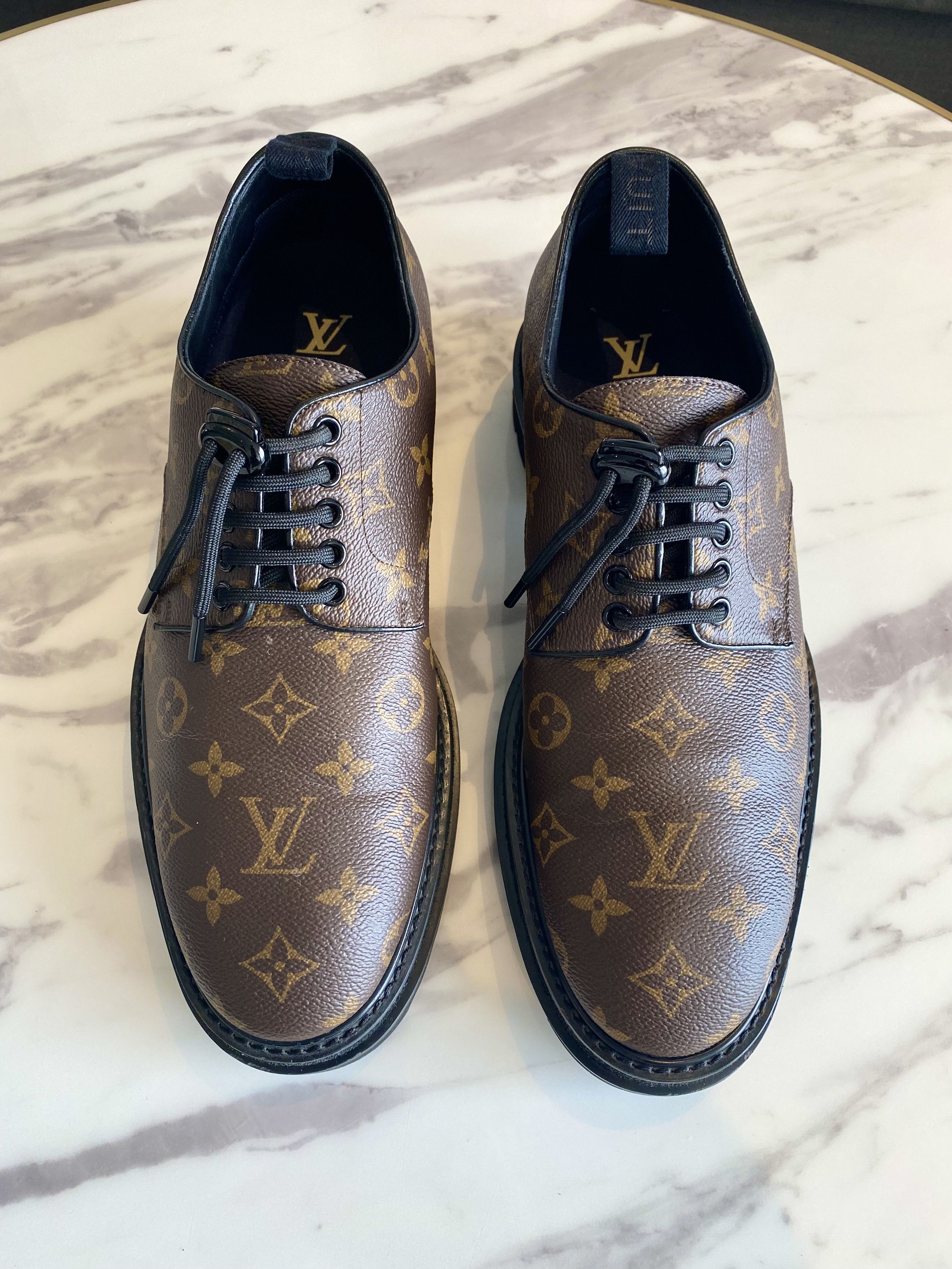 NEW AUTHENTIC LOUIS VUITTON MONOGRAM ECLIPSE BLACK ICE DERBY