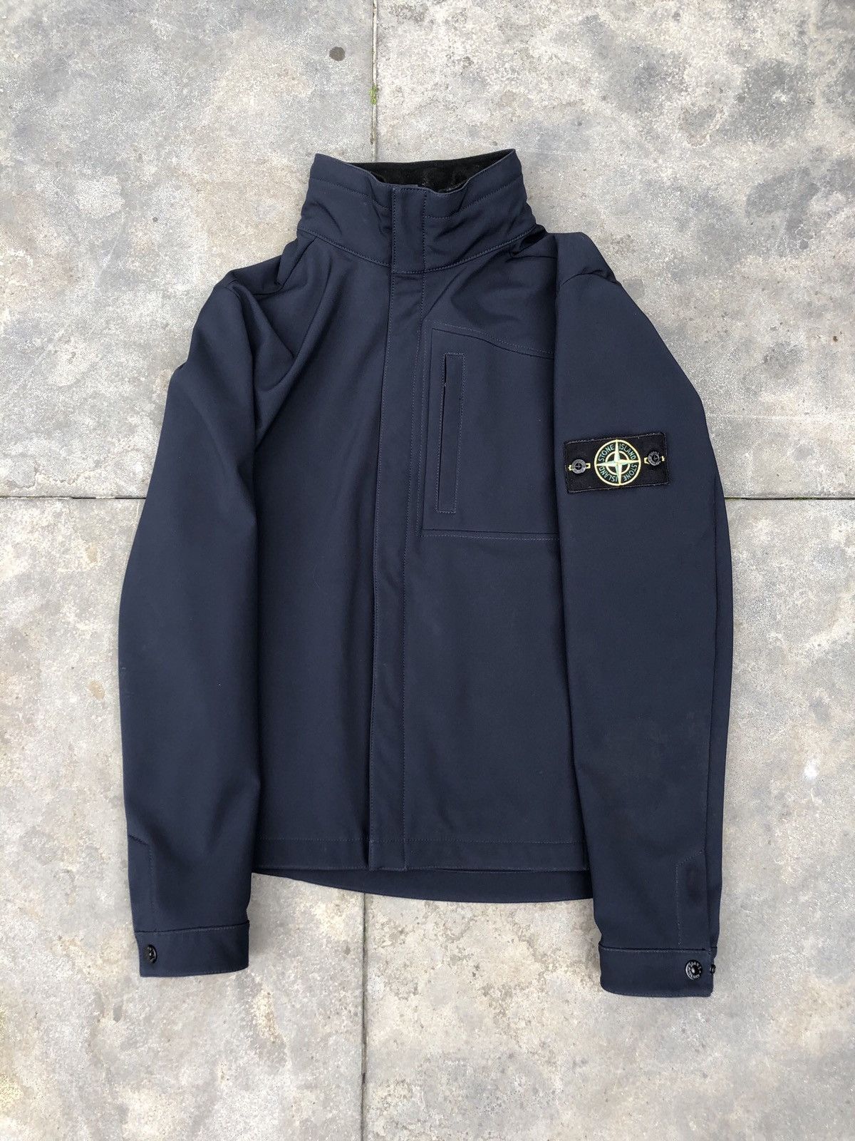 STONE ISLAND SOFT SHELL-R ジャケット Mサイズ STONE ISLAND ストーンアイランド ブルゾン SOFT SHELL-R