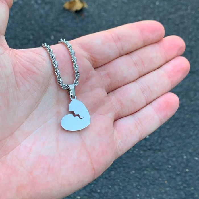 Streetwear Silver Broken Heart Pendant Rope Chain Cuban Chain Figaro